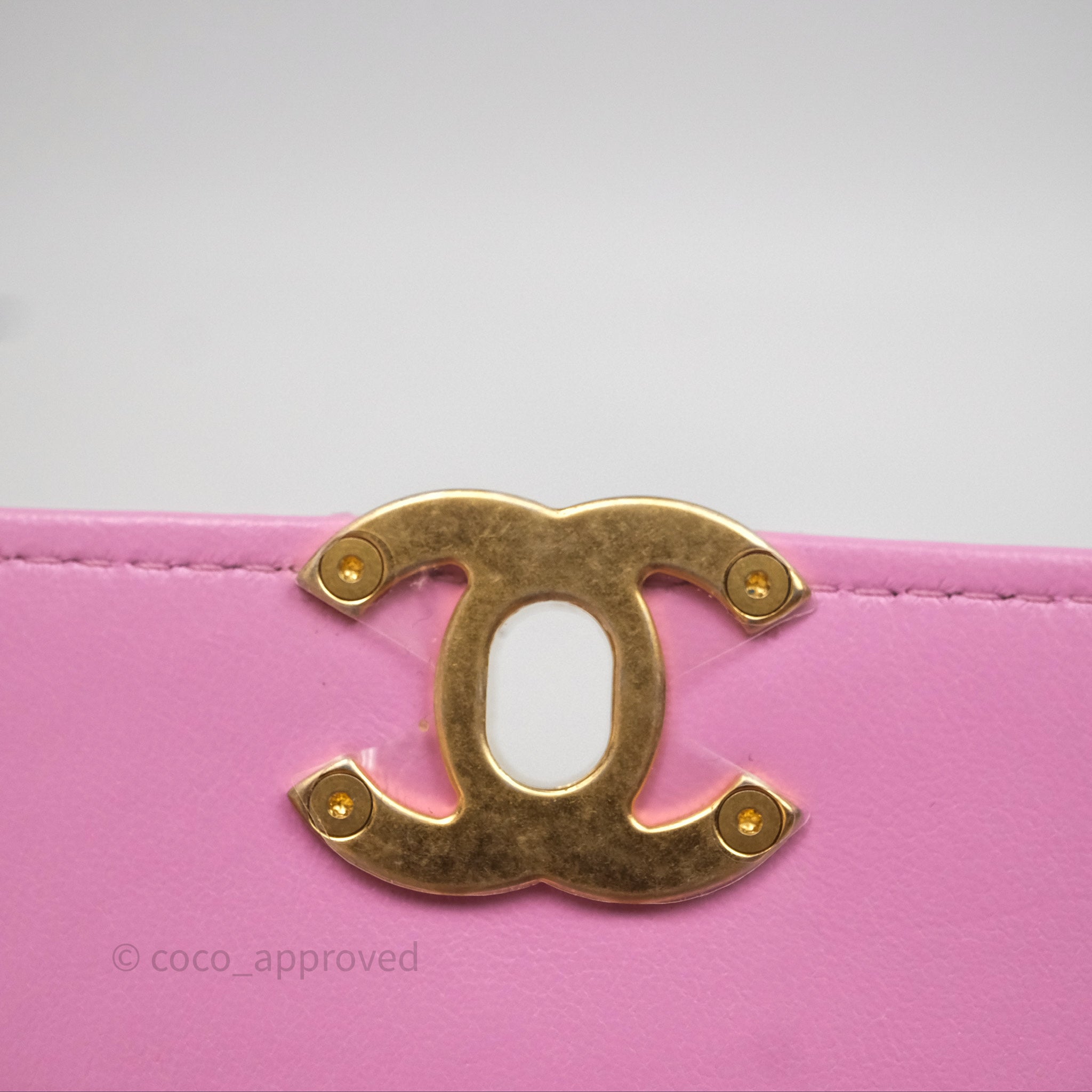 Chanel CC Chain Wallet On Chain WOC in Pink Lambskin with Aged Gold Hardware - Luxury Crossbody Bag for Women, Perfect for Evening Out & Special Occasions