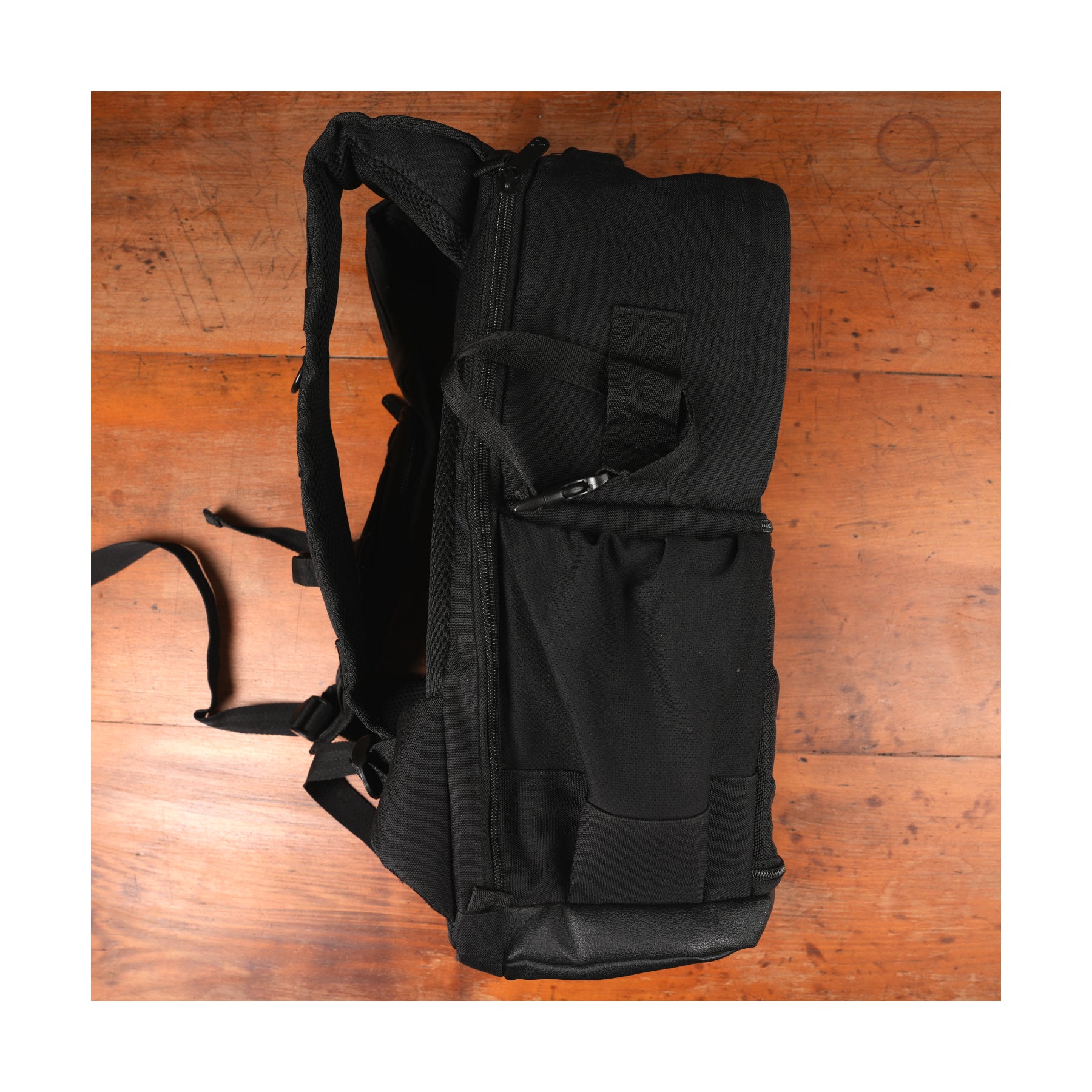 Stylish Black Backpack with Multiple Compartments - Durable & Spacious for School, Travel & Work | Second Hand Eco-Friendly Choice