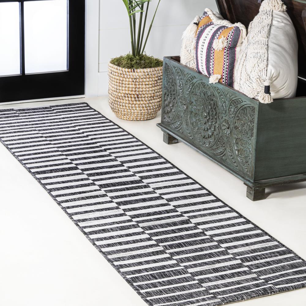 Stylish Sukie Modern Offset Stripe Indoor Outdoor Area Rug - Perfect for Living Room, Patio & Bedroom Decor