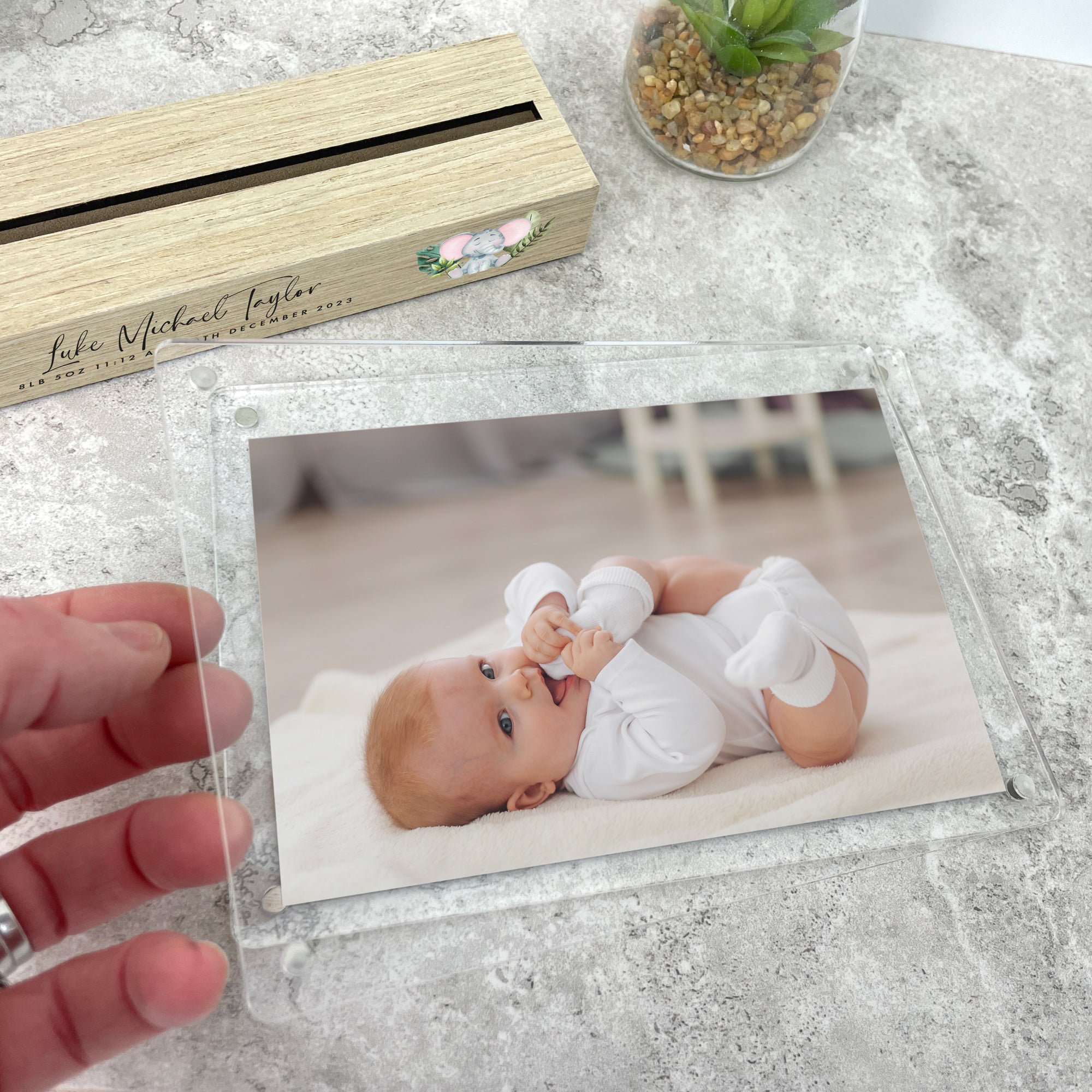 Personalized Jungle Animals Wooden Photo Frame for Newborn Baby - 6x4 Inch Nursery Decor, Baby Shower Gift, Kids Room Wall Art