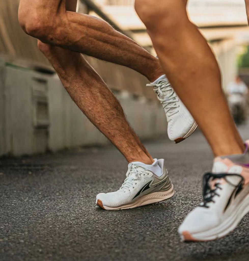 Men's Torin 6 Running Shoes - Lightweight Cushioned Athletic Sneakers for Jogging, Gym & Workout - Perfect for Road Running, Training & Daily Wear