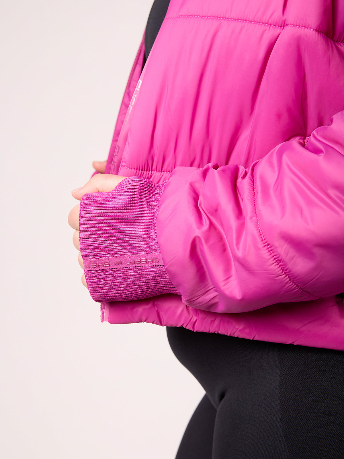 Women's Cropped Puffer Jacket - Lightweight Winter Coat with Hood, Waterproof & Windproof for Outdoor Activities | Perfect for Skiing, Hiking & Casual Streetwear