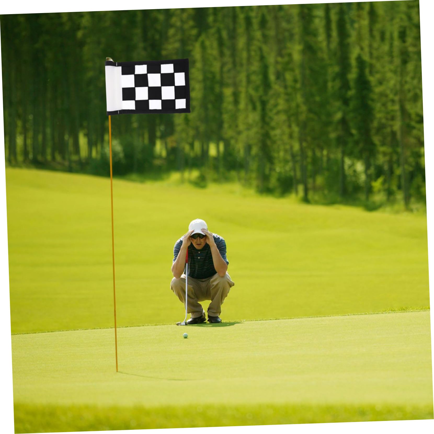 BESPORTBLE 8-Pack Portable Golf Training Flags - Green Checkered Nylon Course Flags for Outdoor Sports & Professional Equipment | Perfect for Golf Courses, Driving Ranges & Backyard Practice