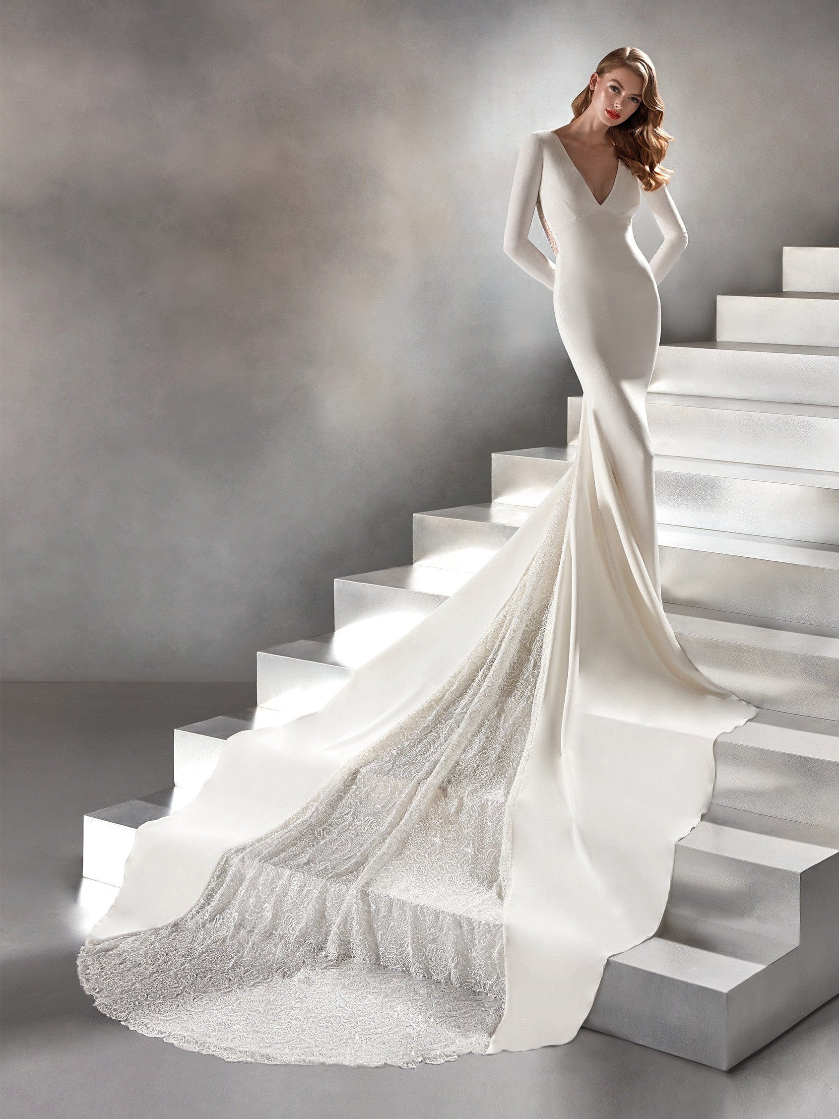 Atelier Pronovias Caceres Wedding Dress - Size 10 for Brides, Bridal Gowns & Formal Occasions
