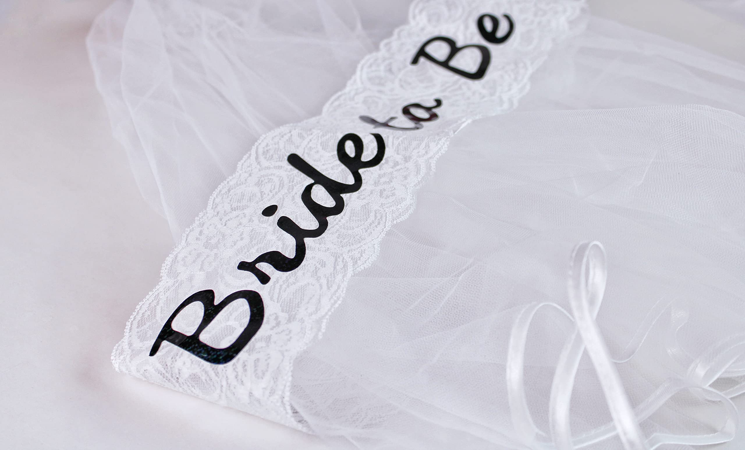 Elegant HAPPYLAND Bachelorette Sash & Lace Veil Set - Bridal Shower Accessories, Hen Party Decorations for Wedding, Bachelorette Parties & Girls Night Out