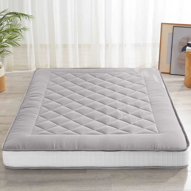 MAXYOYO Japanese Floor Futon Mattress - Diamond Pattern Roll Up Folding Bed for Adults & Guests, Grey | Portable Floor Sleeping Mat for Small Spaces, Camping & Travel