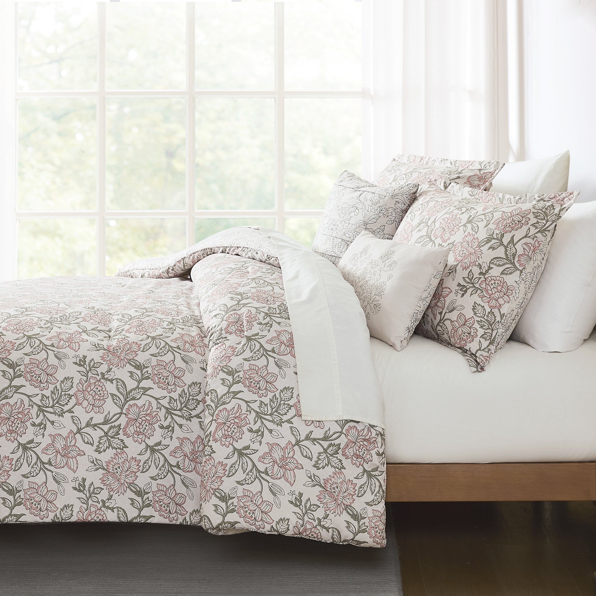 Zara Floral Block Reversible Comforter 5-Piece Bedding Set | Soft & Breathable Duvet Cover with Pillowcases | Perfect for Master Bedroom, Guest Room & Dorm Decor