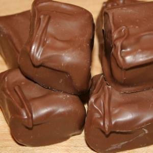 Premium Milk Chocolate Mint Melt-Aways - 4lb Bulk Candy for Gifts, Parties & Baking - Rich Creamy Chocolate with Refreshing Mint Flavor - Perfect for Holidays, Office Treats & Dessert Platters