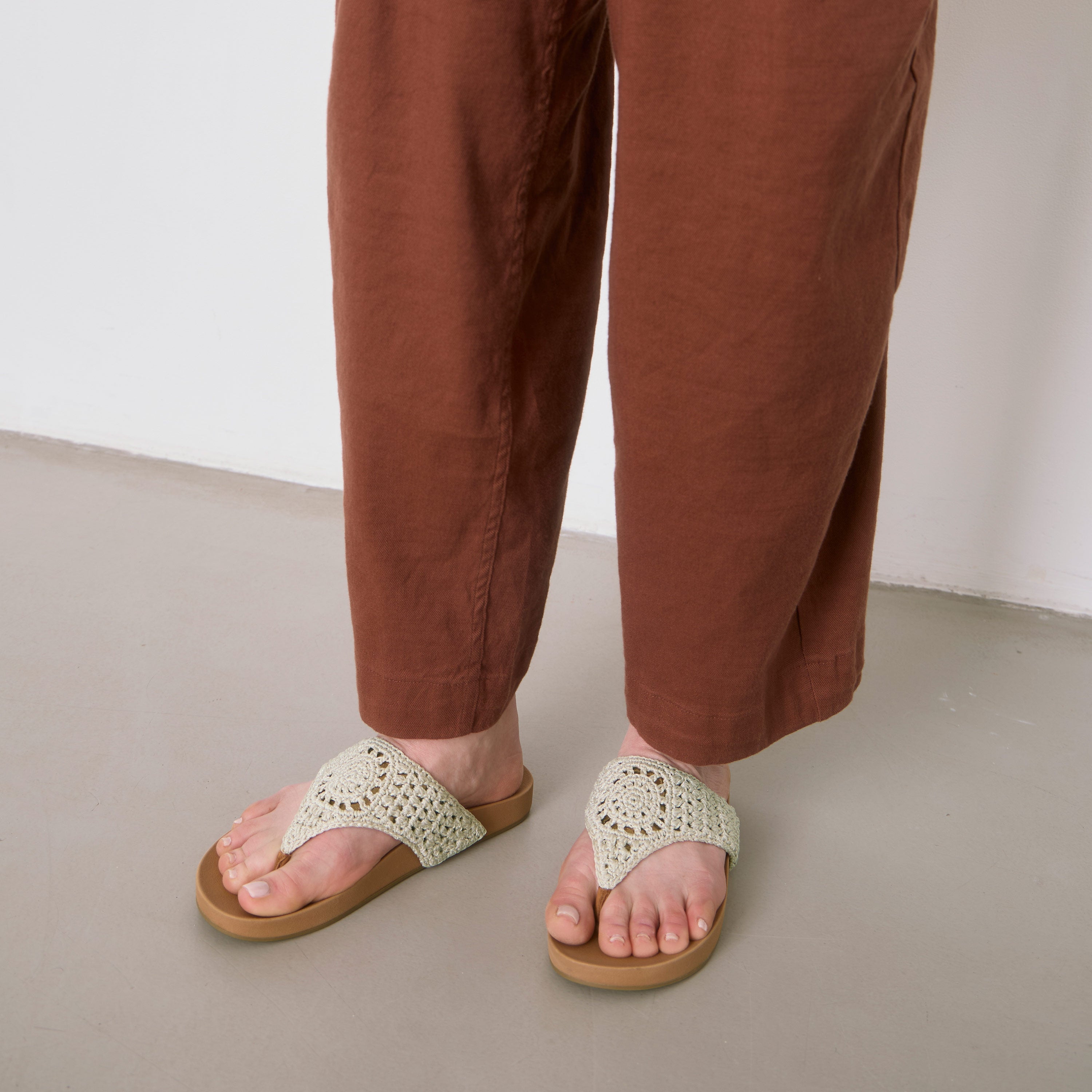Everly Women's Comfortable Flat Sandals - Lightweight & Breathable Summer Shoes for Walking, Beach, and Casual Outings