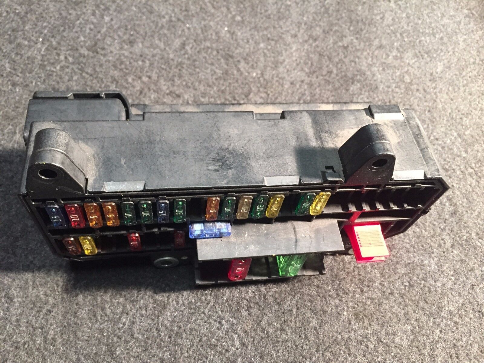 2002-2005 BMW 745i 750Li E66 E65 Power Distribution Fuse Relay Box OEM Replacement - Perfect for Electrical System Repairs & Maintenance