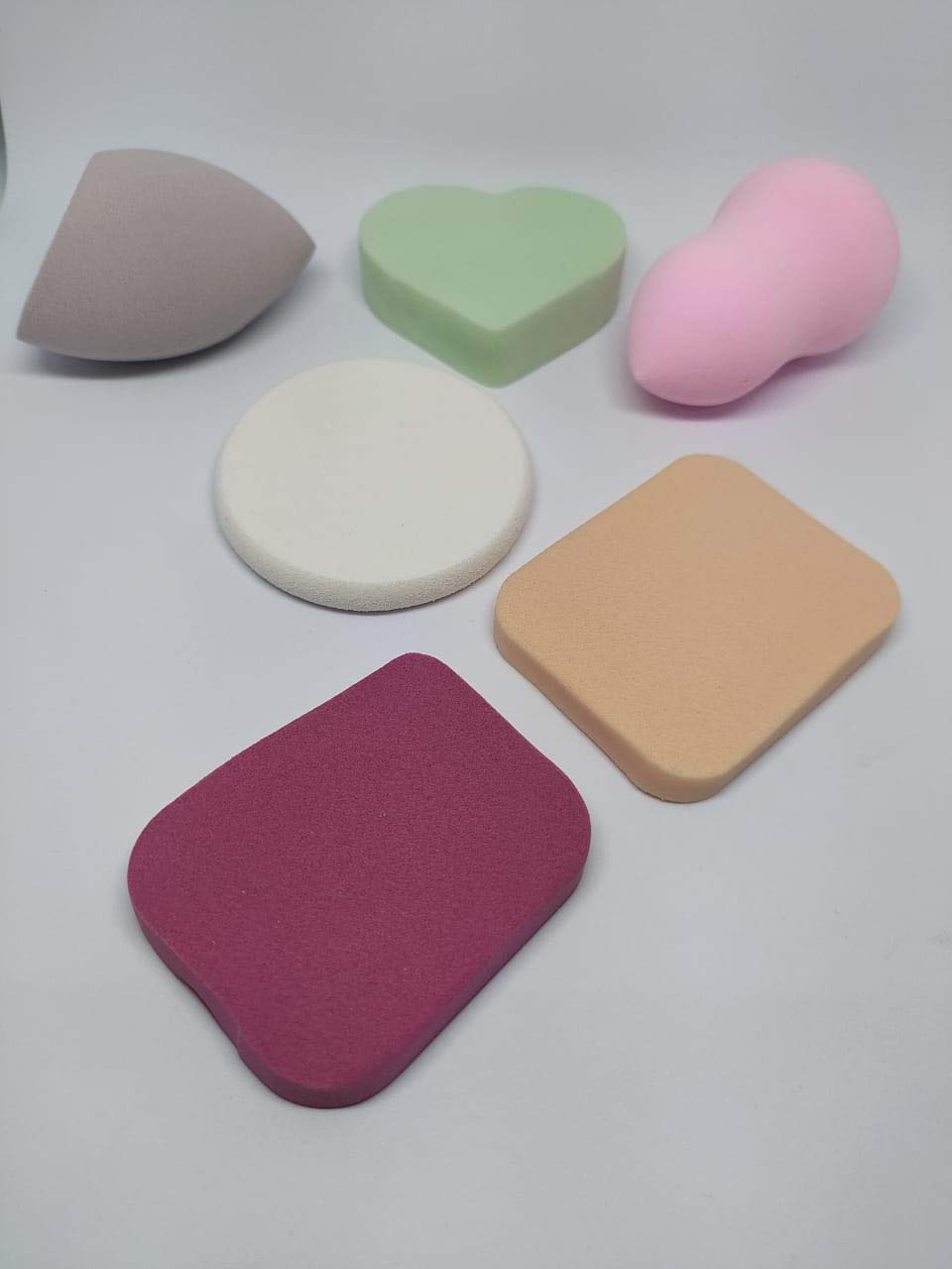 KHODAL IMPEX Makeup Sponge Beauty Blender Puff - Set of 6 Cosmetic Sponges for Flawless Foundation & Concealer Application (Colors May Vary) | Perfect for Professional Makeup, Daily Beauty Routine & Travel Essentials