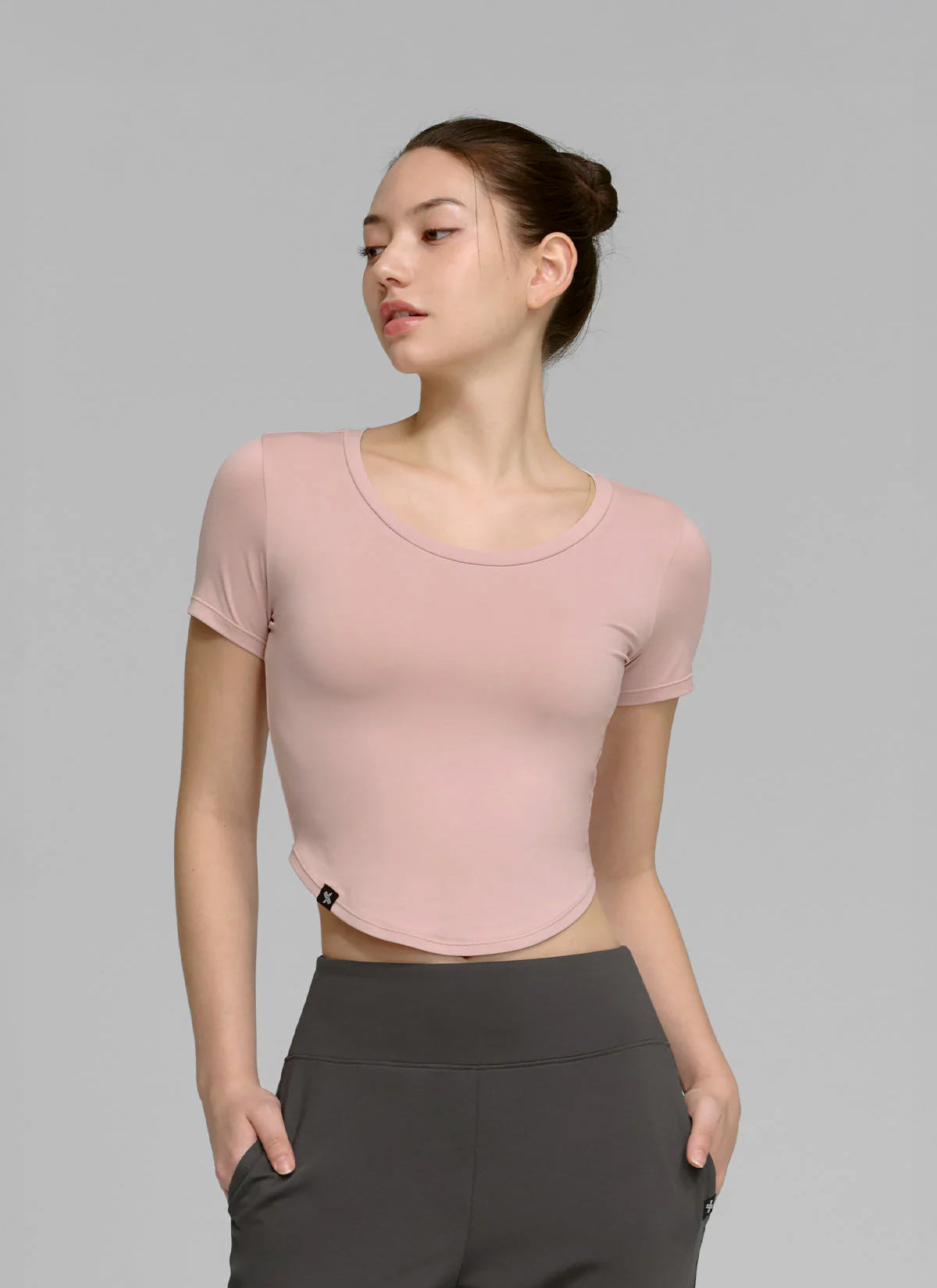 3-Pack XELLA™ Lightweight Round Neck Crop Tops for Women - Casual Summer T-Shirts for Outfits, Beach, and Layering