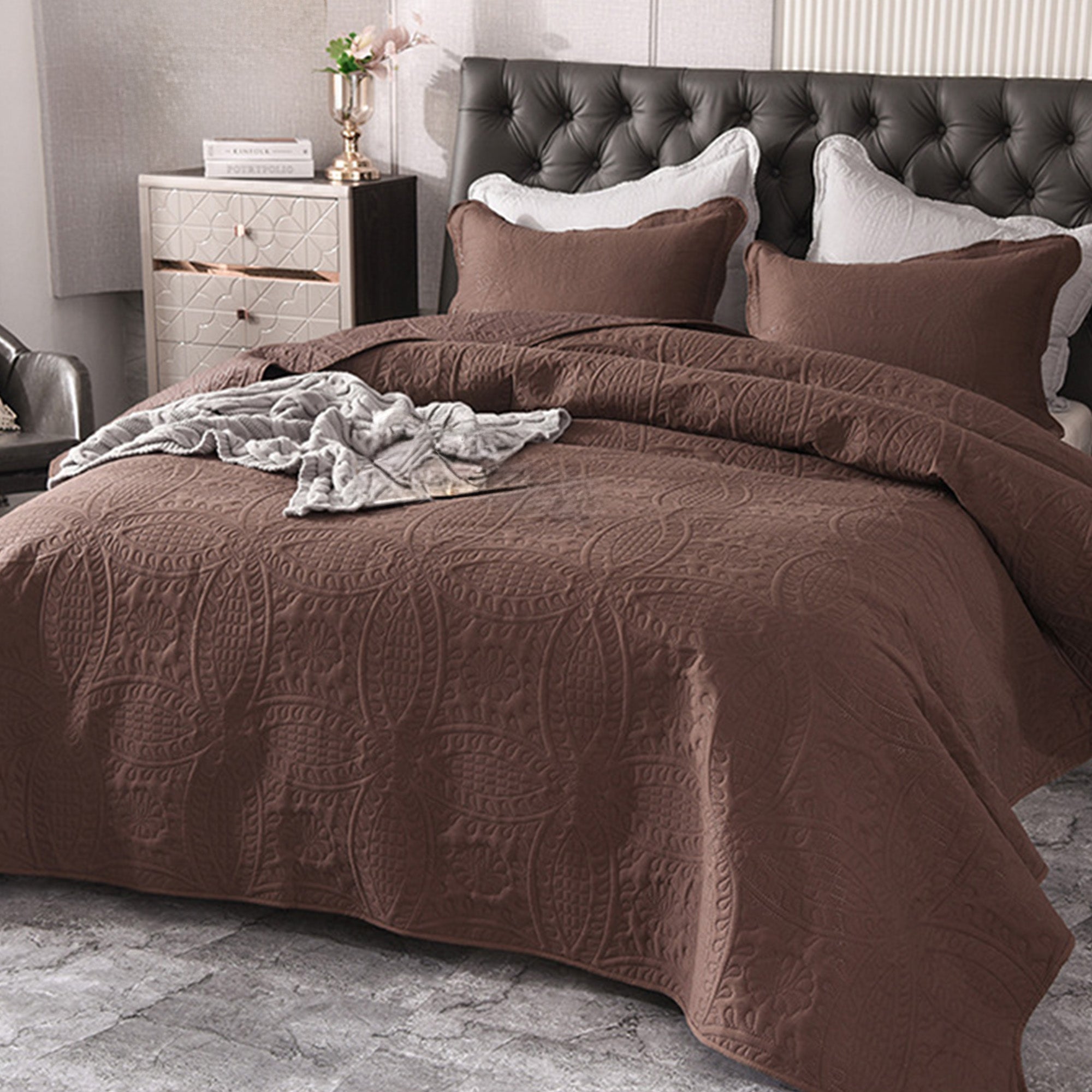 Blush Harmony Quilt Set - Soft Luxury Bedding Queen Size, Breathable Cotton Comforter Set with Pillow Shams - Perfect for Cozy Bedrooms, Guest Rooms & Airbnb Stays