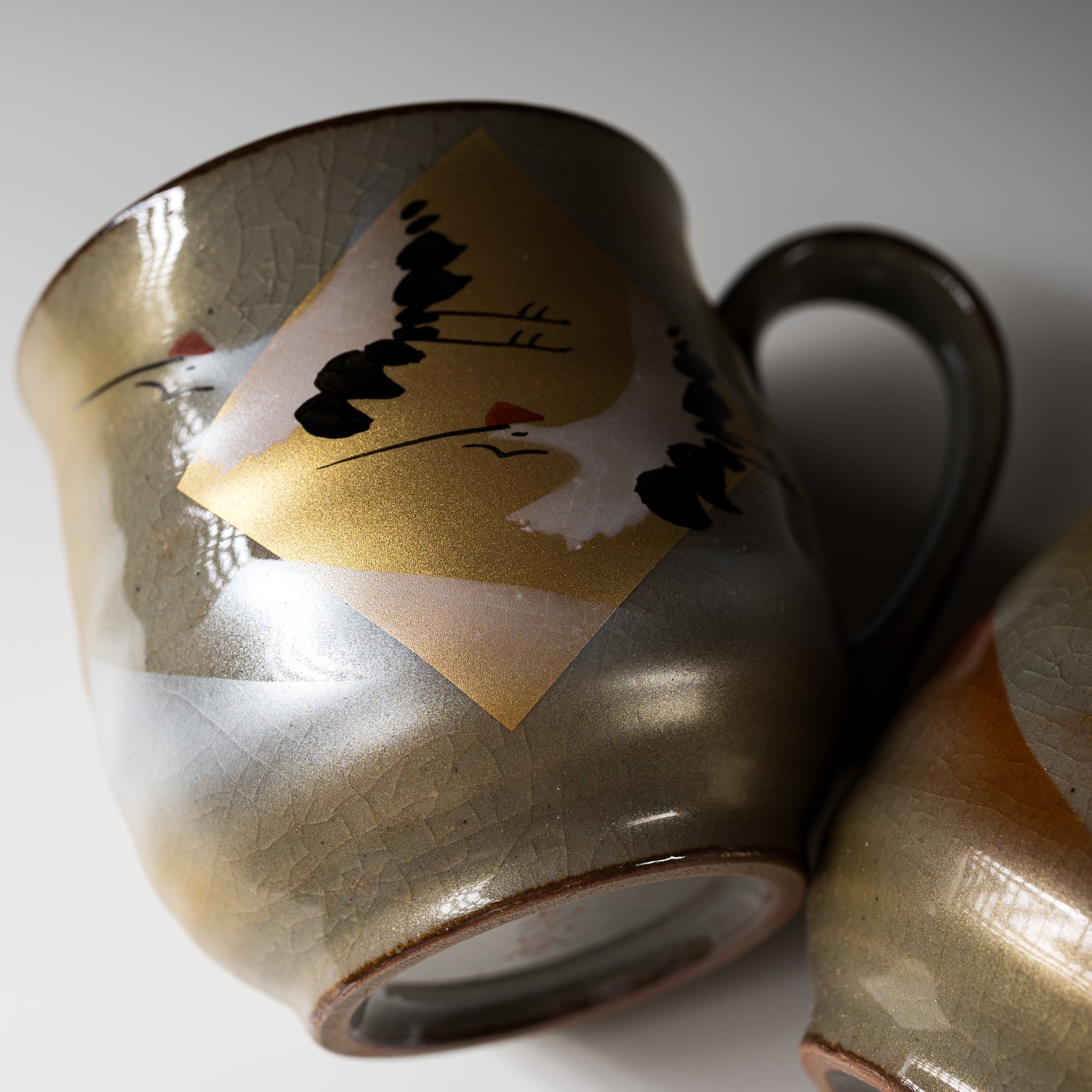 Kutani Ware Pair Mug Cup - The Grateful Crane Design | Japanese Traditional Porcelain Coffee Mugs for Couples, Gift & Home Decor | Perfect for Tea, Coffee & Romantic Moments