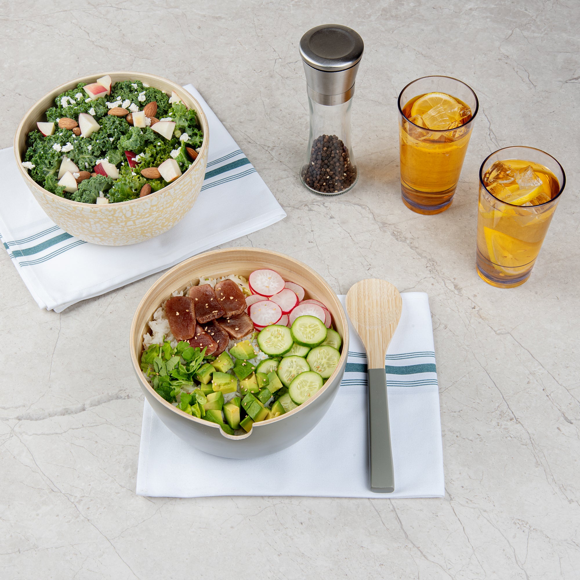 Premium 25oz Round Gray Bamboo Serving Bowl with Spoon - 7.75