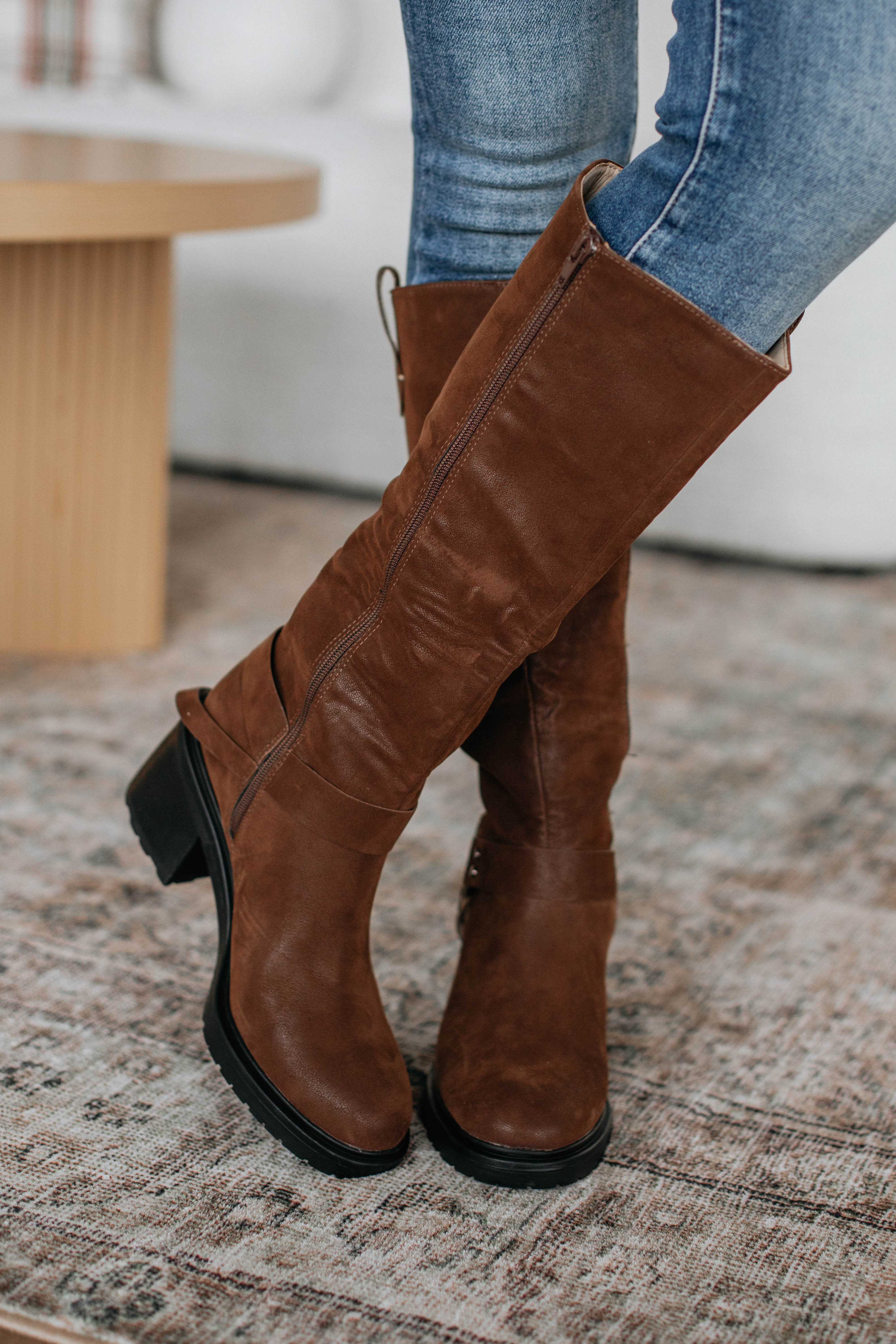 Stylish Women's Ankle Boots for Fall & Winter - Comfortable Coffee Brown Leather Boots for Casual Outfits & Office Wear