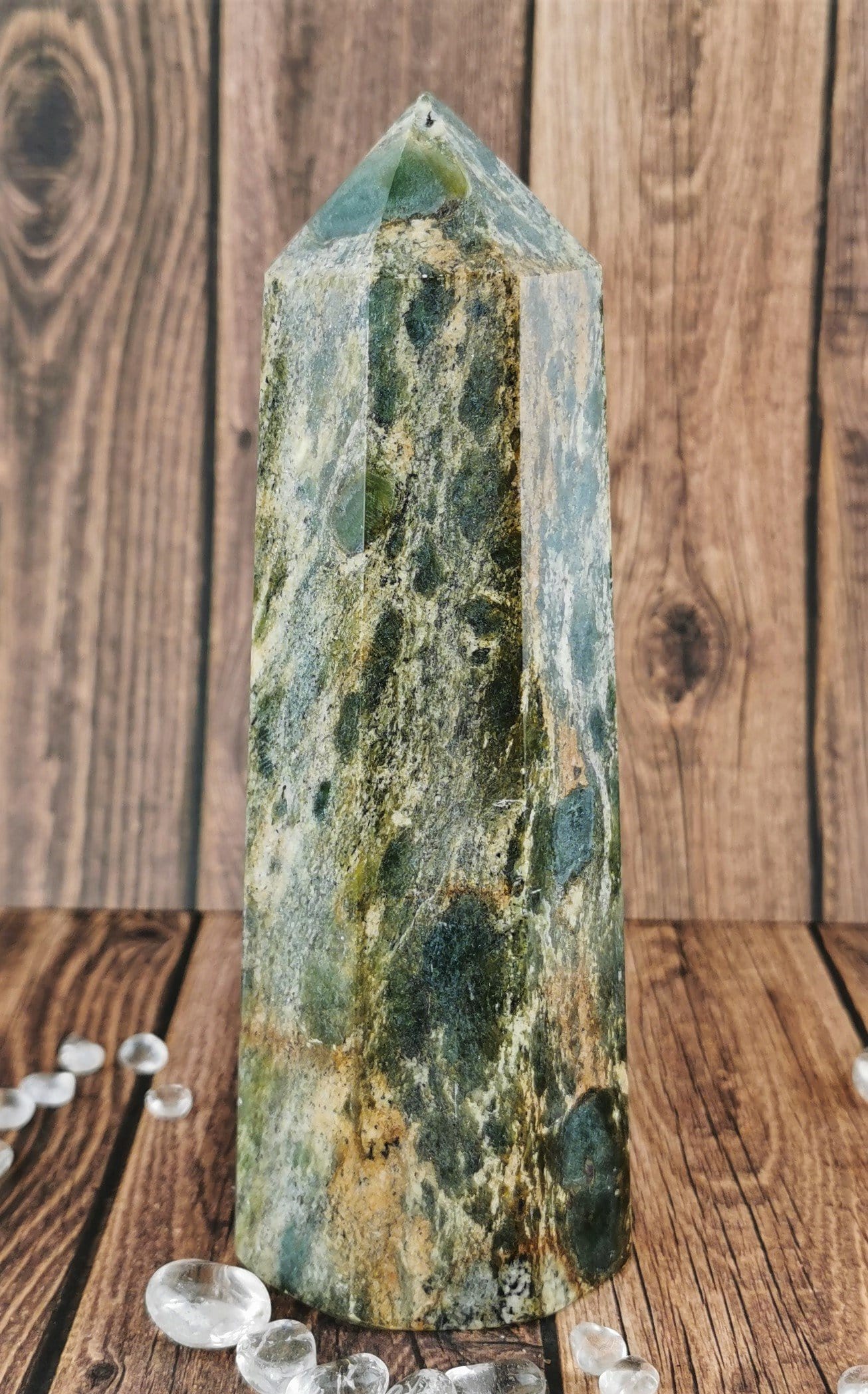 17cm Emerald & Ruby Crystal Tower - Elegant Home Decor for Living Room, Office & Feng Shui Display
