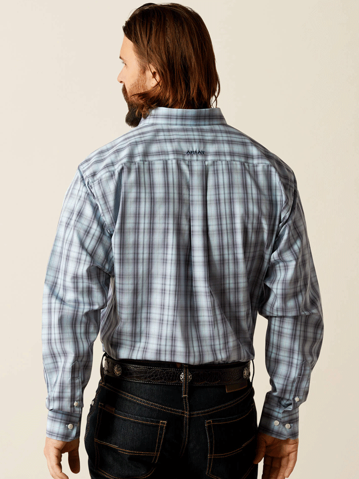 Ariat Men's Wrinkle Free Lionel Classic Shirt - Light Blue Long Sleeve Casual Button Down for Work, Office & Outdoor Activities