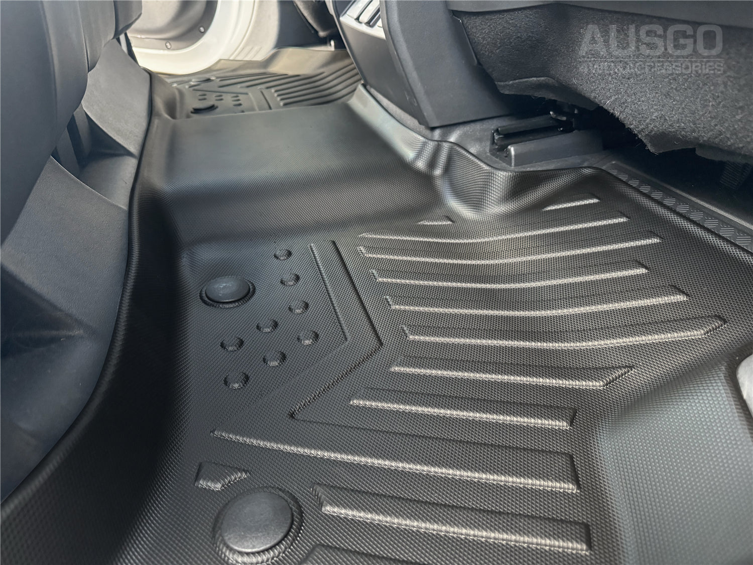 5D Custom Fit Car Floor Mats for Land Rover Defender L663 Series 110 (2020-Present) - Premium All-Weather Protection for 5 Seats | Perfect for Off-Road Adventures & Daily Commutes
