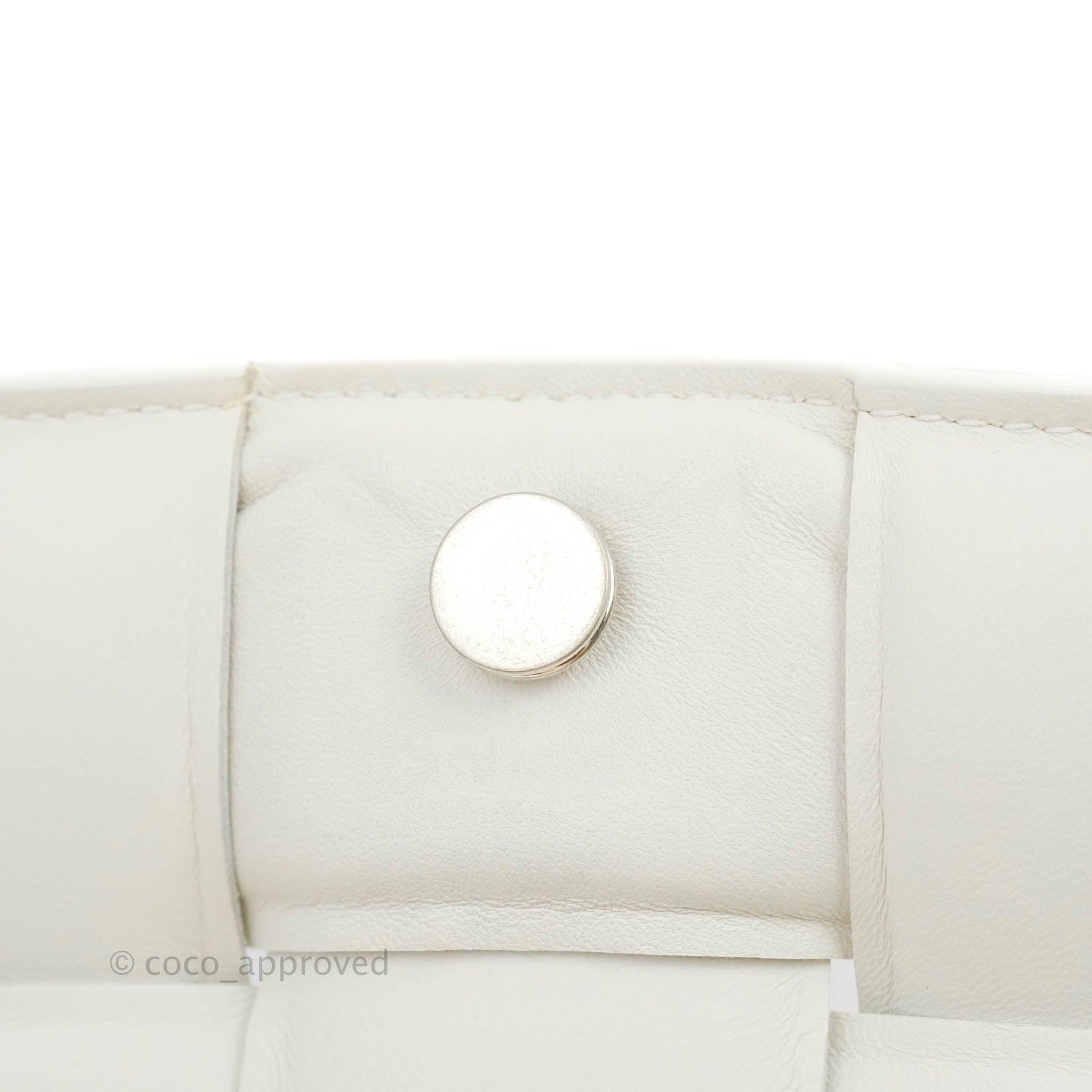 Bottega Veneta Padded Cassette Shoulder Bag in White Lambskin Leather with Silver Hardware | Luxury Crossbody Purse for Women, Perfect for Date Night & Evening Events