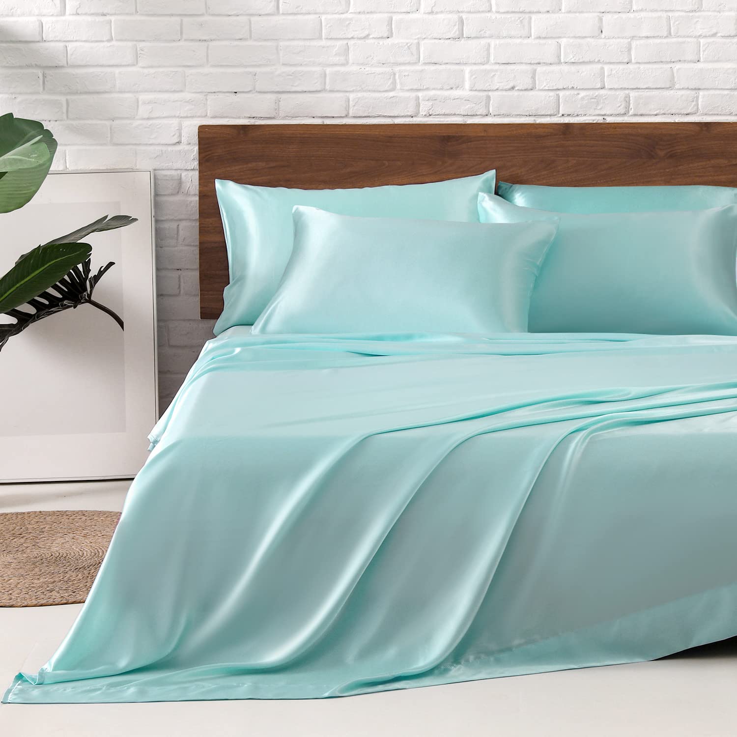 Luxury MR&HM Satin King Size Bed Sheets Set - 6 Piece Silky Soft Bedding with 15