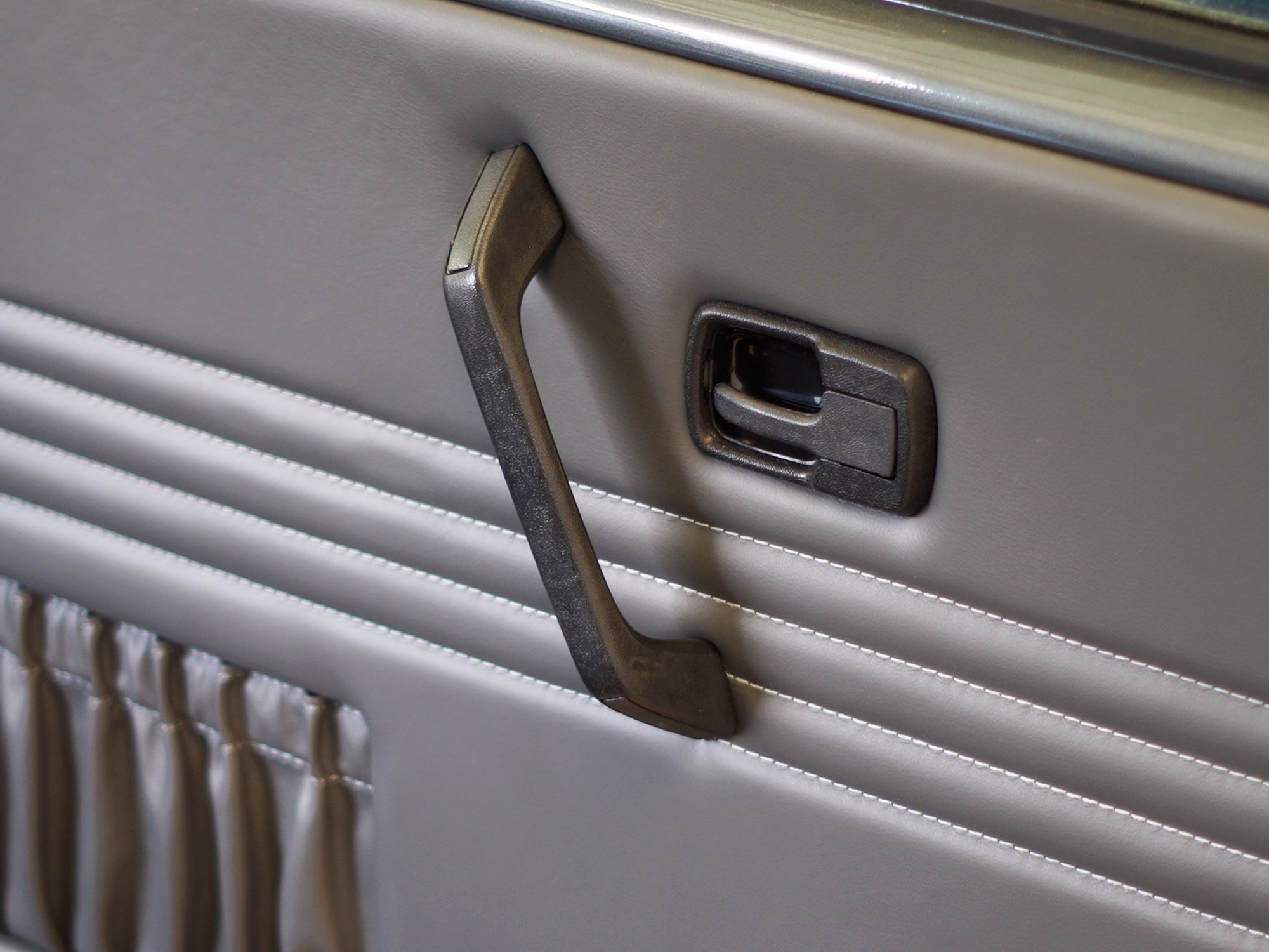 Vanagon Front Door & Pillar Grab Handle - Heavy Duty Assist Bar for Easy Entry & Exit - Perfect for VW Vanagon, Campers & RVs