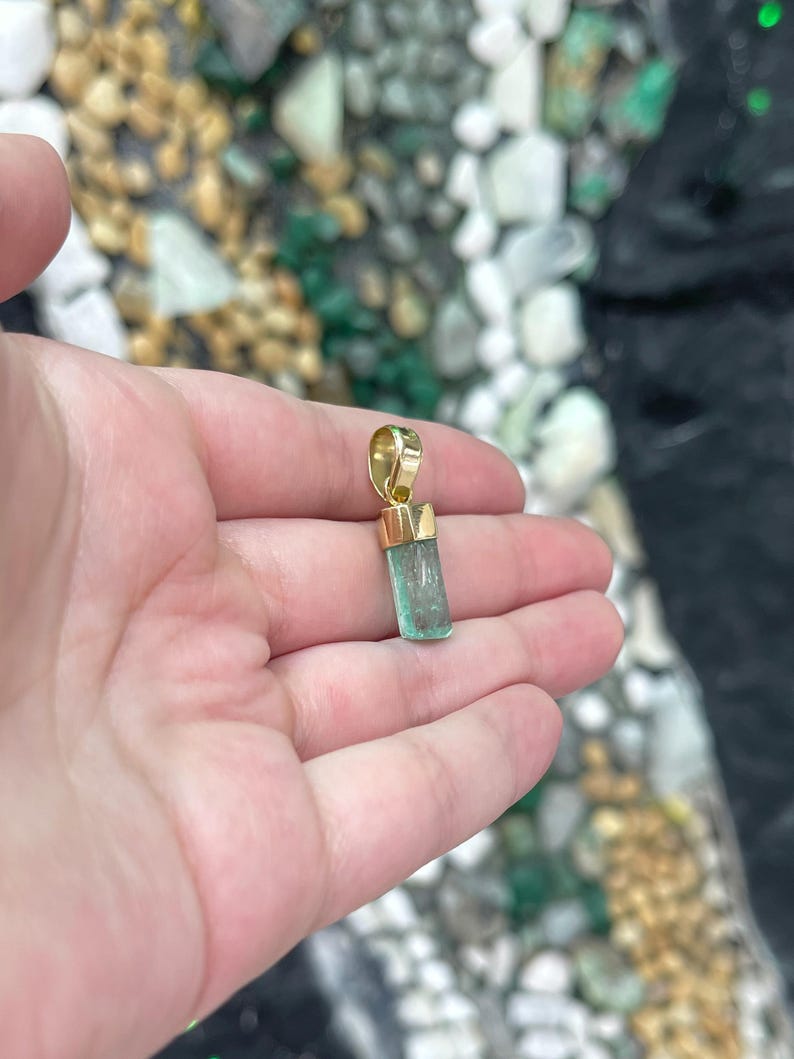4.51ct 18K Gold Light Green Colombian Emerald Pendant - Natural Rough Crystal Clear Gemstone Jewelry for Women, Perfect for Weddings, Parties & Special Occasions