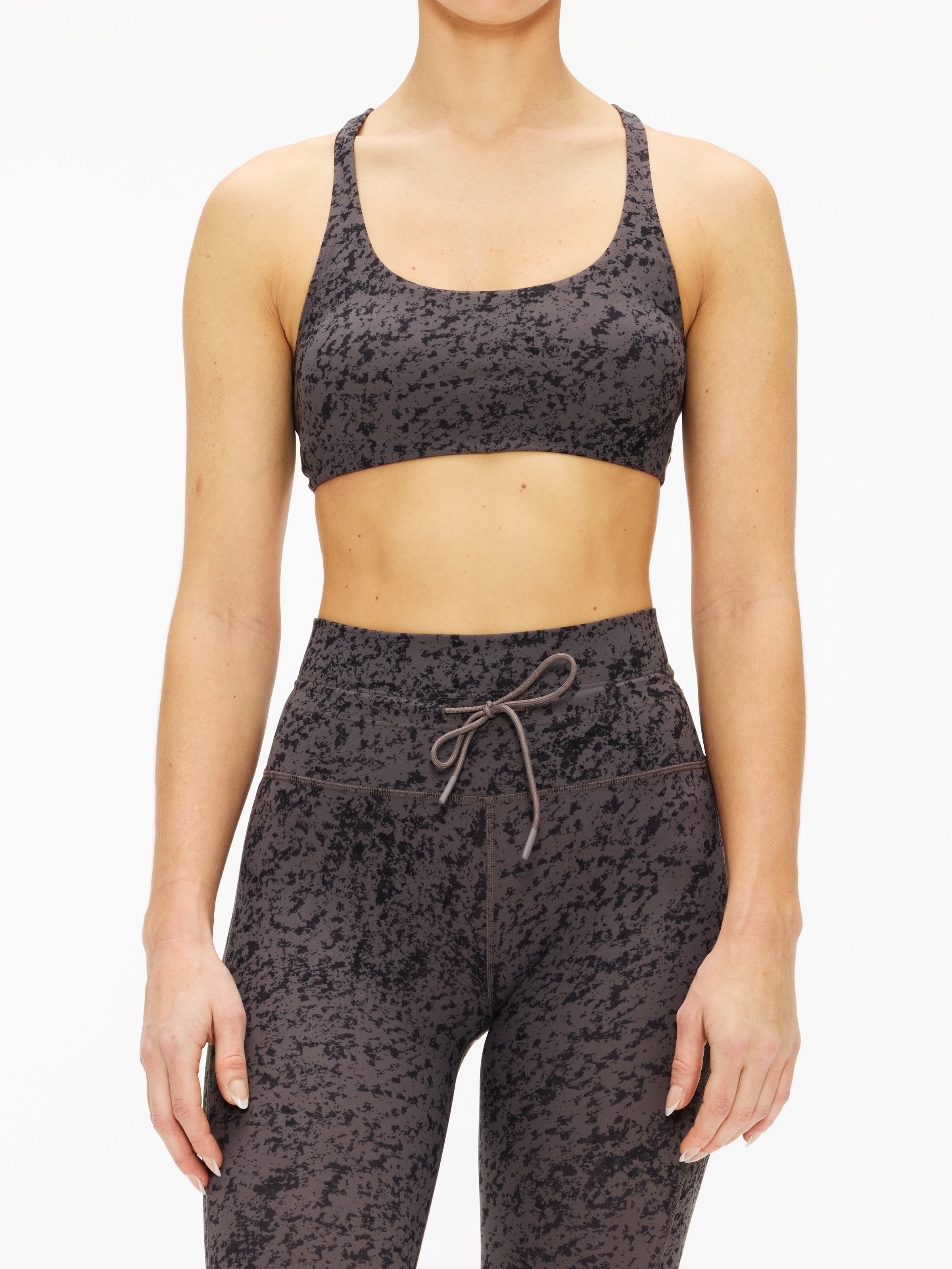 Vuori Yosemite Bra - Women's High-Performance Sports Bra for Yoga, Running & Workouts - Comfortable & Supportive Activewear for Fitness & Daily Wear
