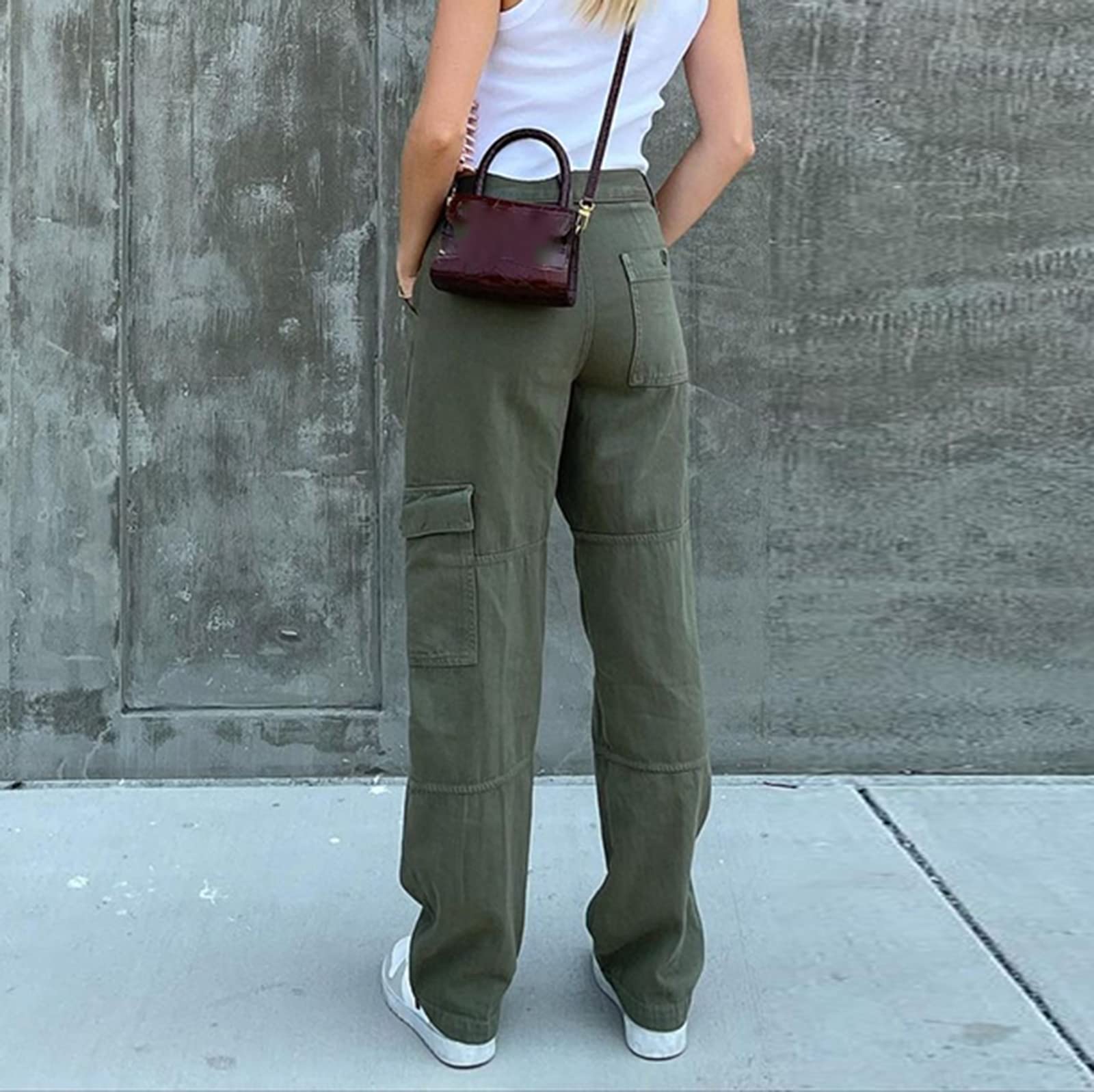 ICNGLKSND Women's High Waisted Baggy Jeans - Y2K Streetwear Denim Pants with Big Pockets | Straight Wide Leg Trousers for Casual Outfits & Retro Fashion