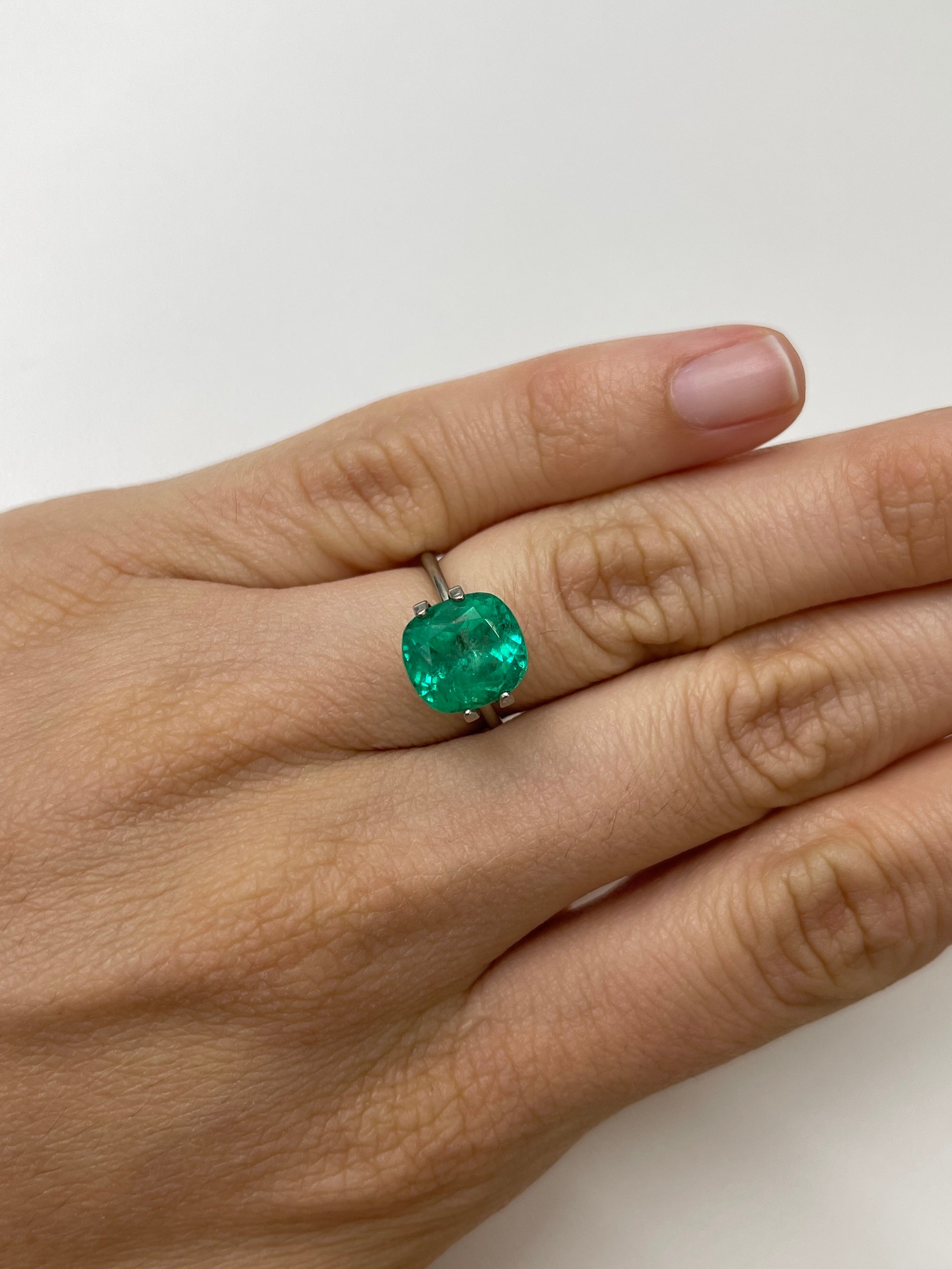 3.99 Carat Natural Colombian Emerald - 10.3x9.4mm Earthy Bluish Loose Gemstone, Cushion Cut for Jewelry Making & Engagement Rings