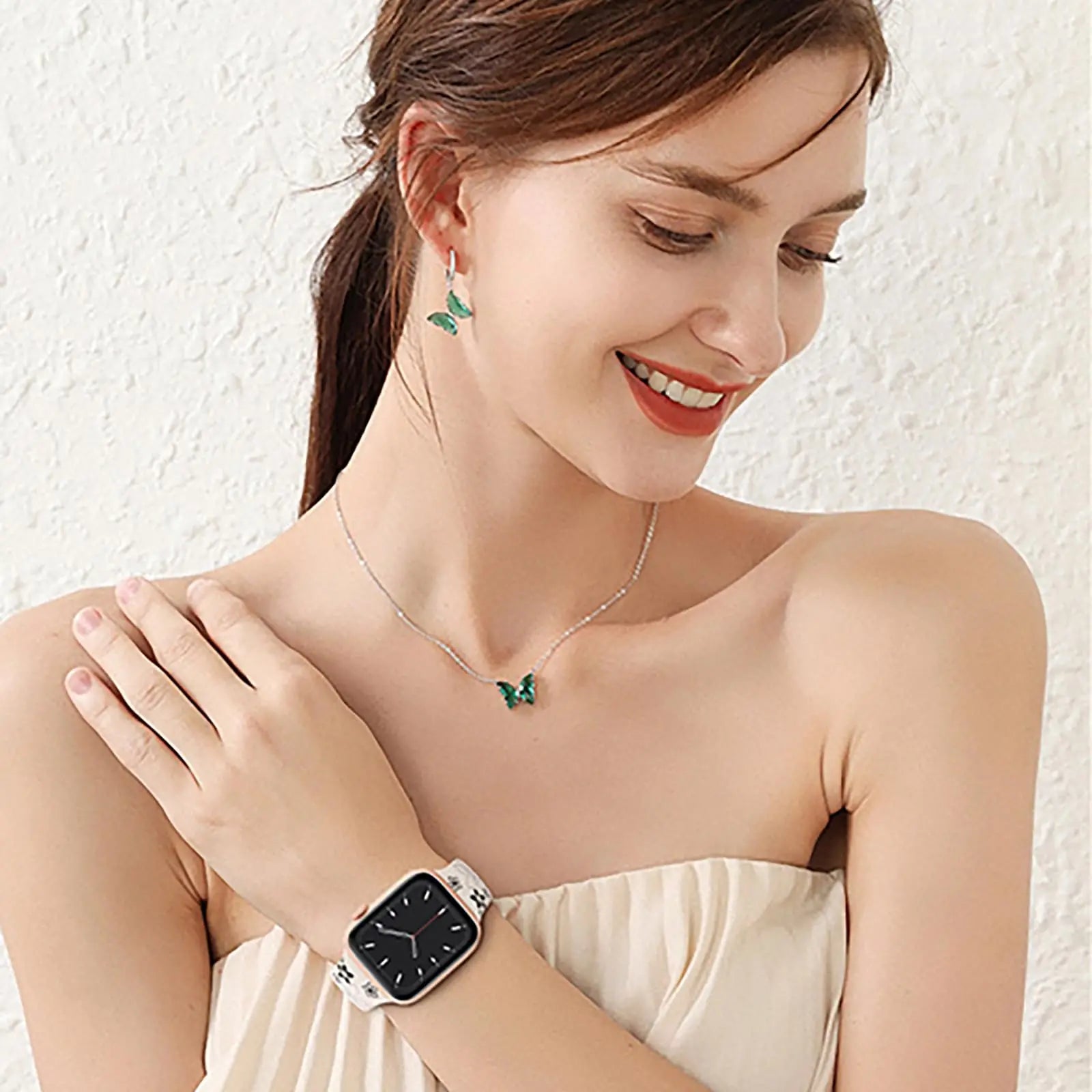 Contessa Luxury Silicone Watch Band - Elegant & Durable Wristband for Apple Watch, Fitbit & Samsung Galaxy - Perfect for Workouts, Office & Everyday Wear
