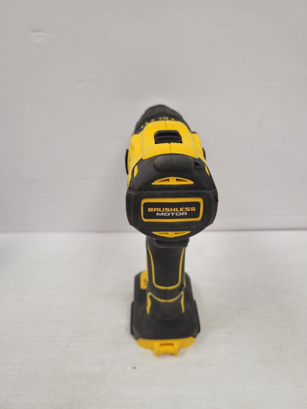 DEWALT DCD778 20V MAX Cordless Drill/Driver Kit - Powerful & Lightweight for Home DIY, Construction, and Woodworking Projects