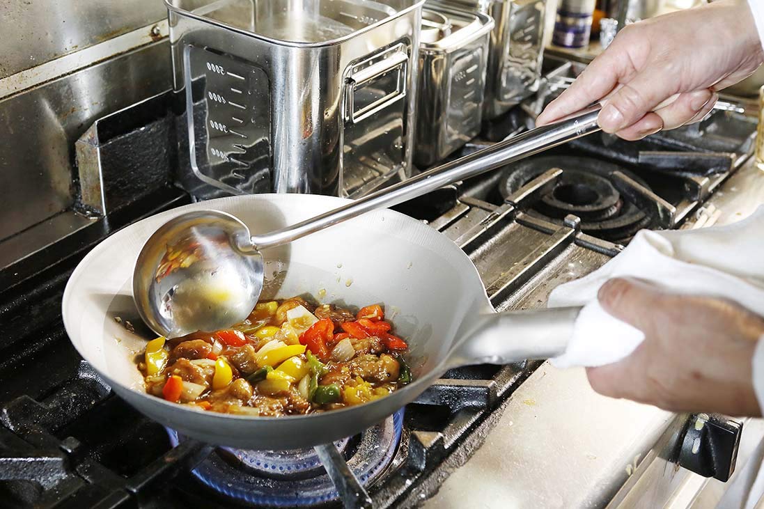EBM Pure Titanium Ultra Lightweight Wok - 10.6 Inch (27 cm) Non-Stick Frying Pan for Healthy Cooking | Perfect for Stir-Fry, Sauteing & Asian Cuisine | Induction Compatible & Durable Kitchen Essential