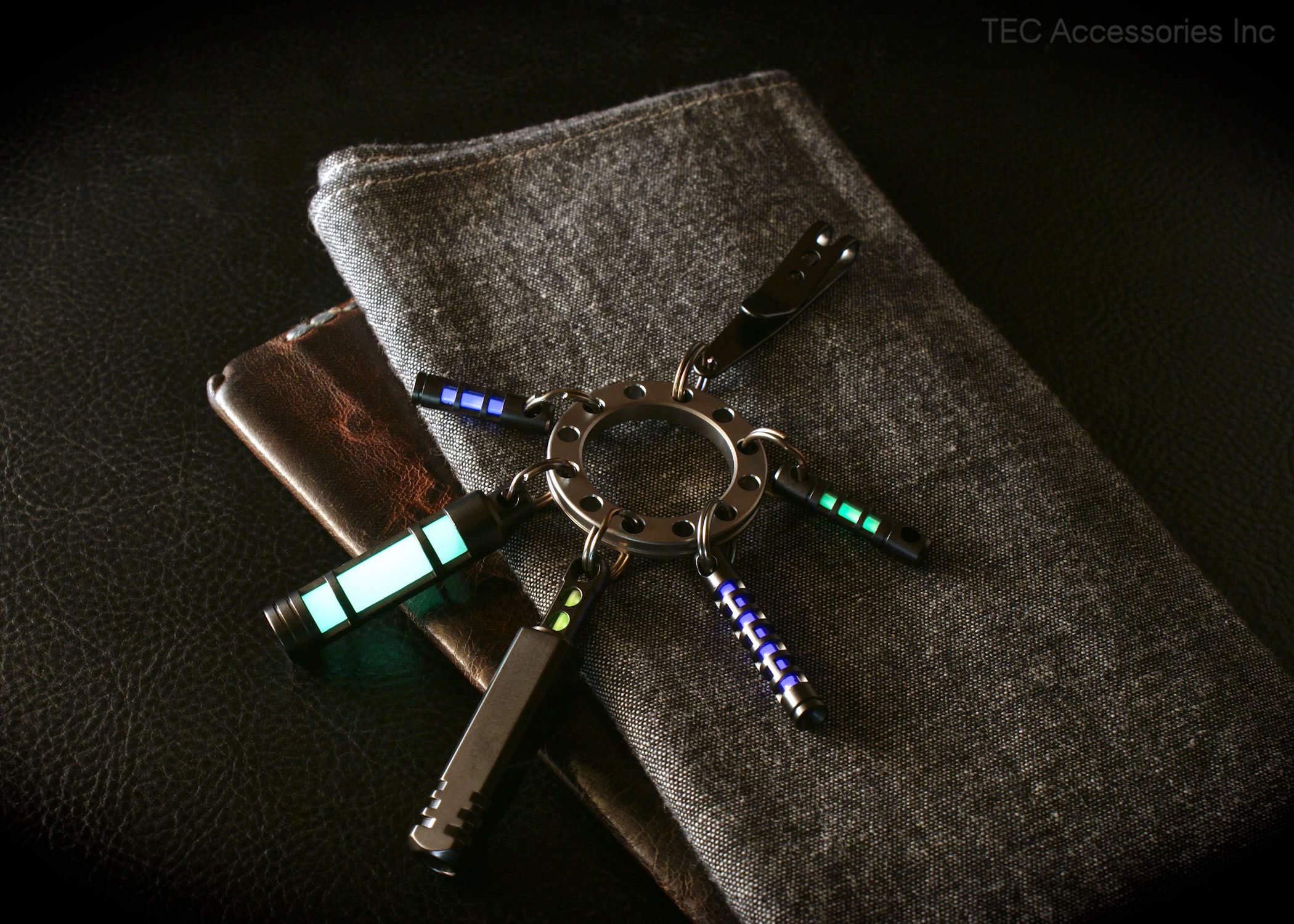 UFO-MS Titanium Keychain Organizer - 12 Hole Compact Key Holder for Everyday Carry, Custom Keyring, Pocket Key Keeper, Perfect for Home, Office, and Outdoor Adventures