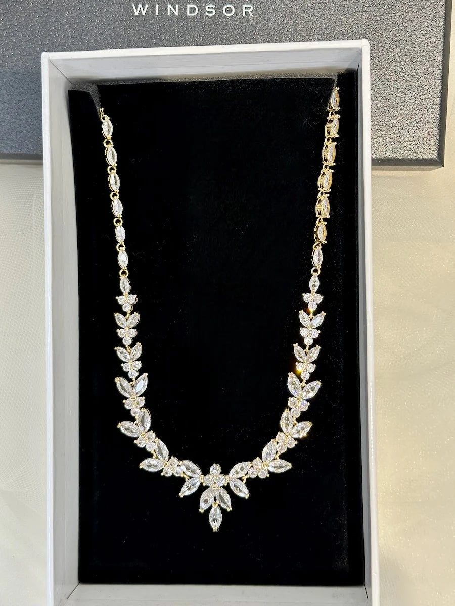 Courtney Statement Crystal Bridal Necklace - Elegant Wedding Jewelry for Bride, Bridesmaids & Formal Events | Perfect for Weddings, Prom & Special Occasions