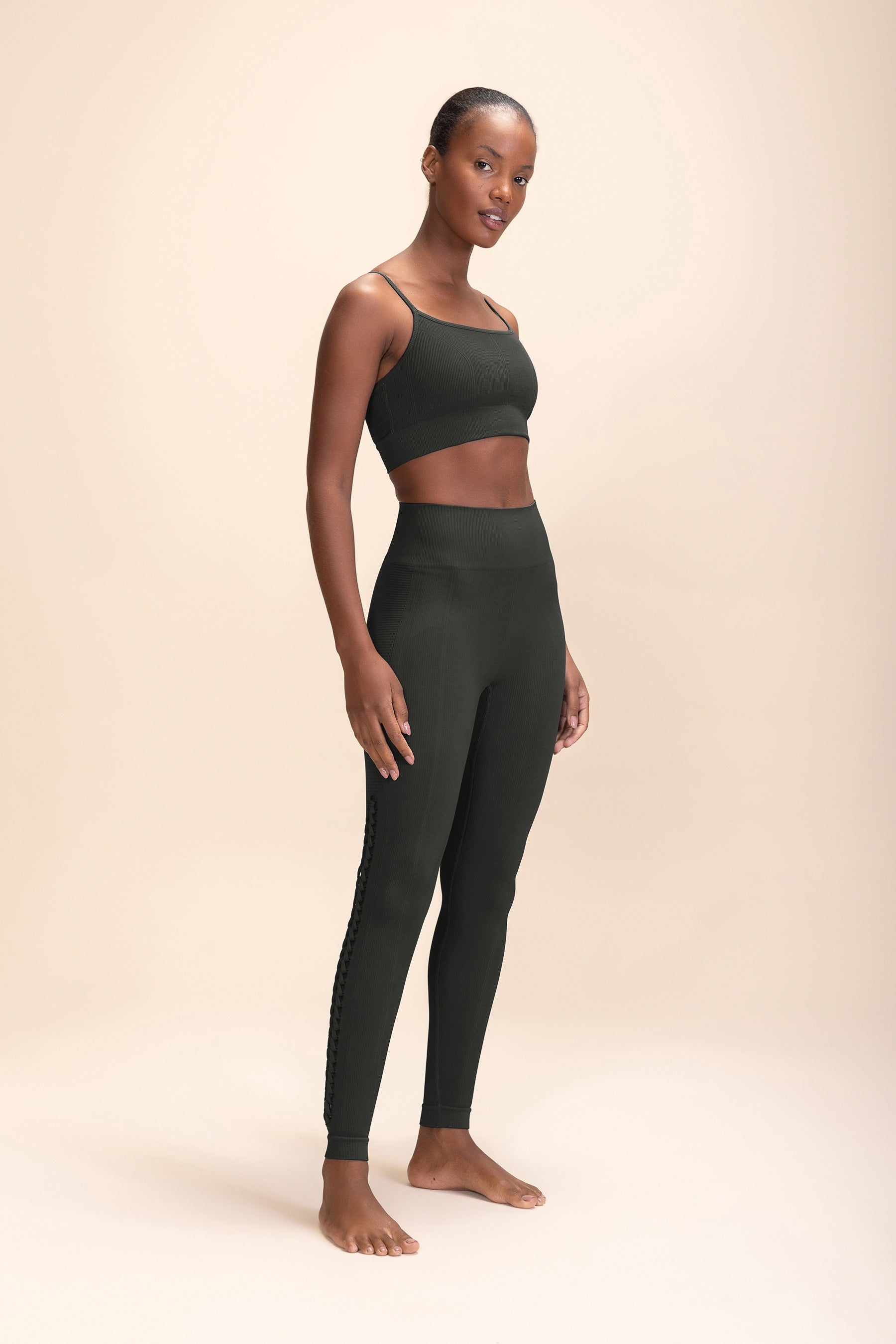 High-Quality Seamless Sports Bra for Women - Comfortable Workout & Yoga Top - Perfect for Running, Gym, and Active Lifestyle