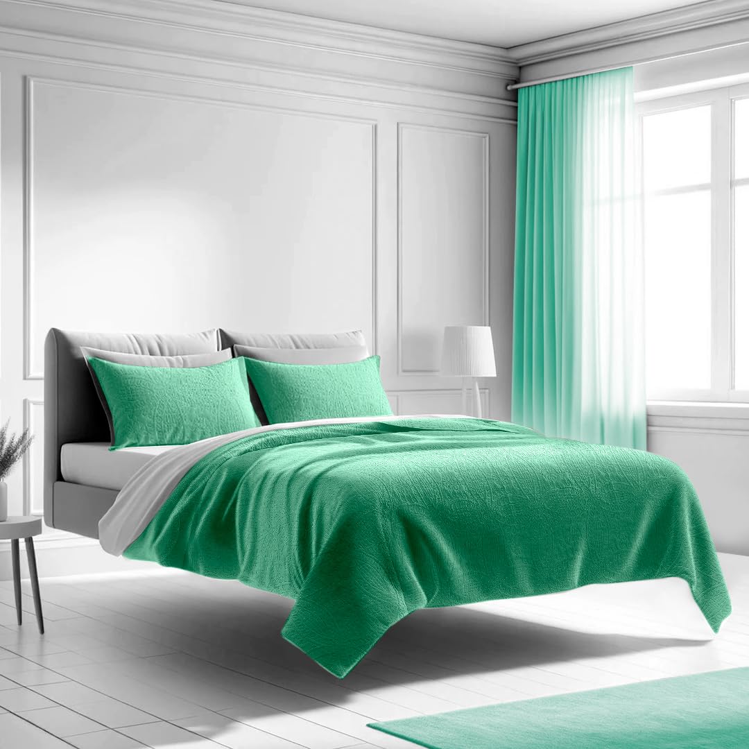 Mezzati Carnival Aqua King/Cal King 3-Piece Quilt Set - Soft Brushed Microfiber Bedspread Coverlet - Prestige Collection Bedding for Master Bedroom & Guest Room Decor