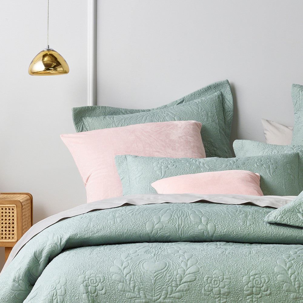 Florida Sage Bedspread Set - King Size Luxury Bedding | Soft & Breathable Comforter Cover for Master Bedroom, Guest Room, or Vacation Home