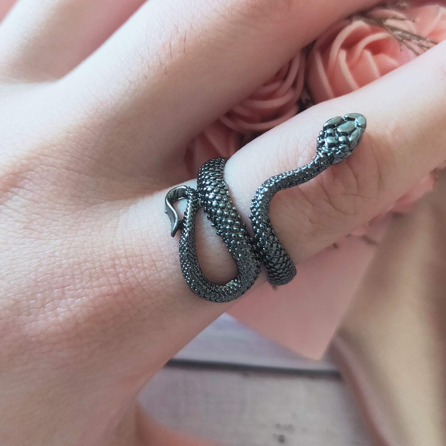 Gothic Black Snake Ring for Women - Adjustable Open Knuckle Punk Silver Serpent Band - Stackable Reptile Jewelry for Halloween Costume Accessories & Gothic Fashion Outfits