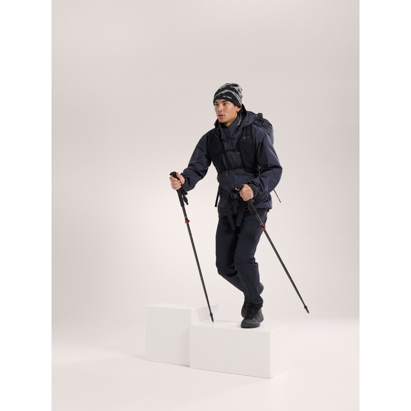 Arc'teryx Men's Beta AR Jacket - Waterproof & Breathable Hardshell for Hiking, Skiing & Outdoor Adventures