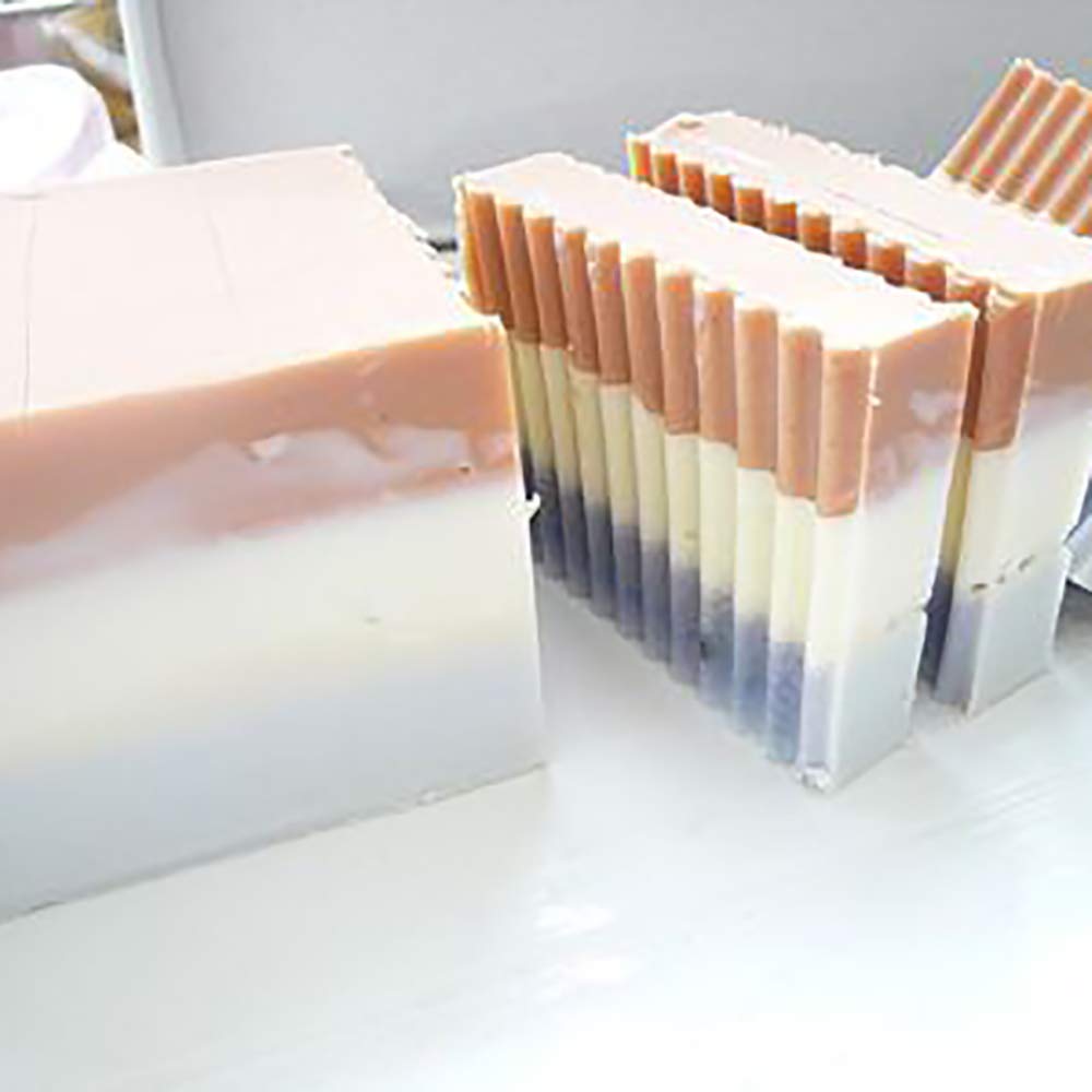 Premium Silicone Soap Mold with Acrylic Clapboard - DIY Handmade Soap Making Kit for Bath, Gift & Home Decor - Perfect for Crafters, Beginners & Professional Soap Makers