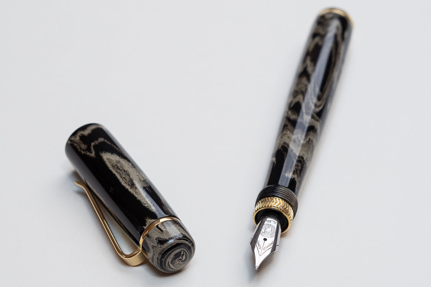 Ulpia Párix Premium Ebonite Fountain Pen - Handcrafted Desert Brown Ink Writing Instrument for Calligraphy & Letter Writing - Perfect Gift for Writers & Professionals
