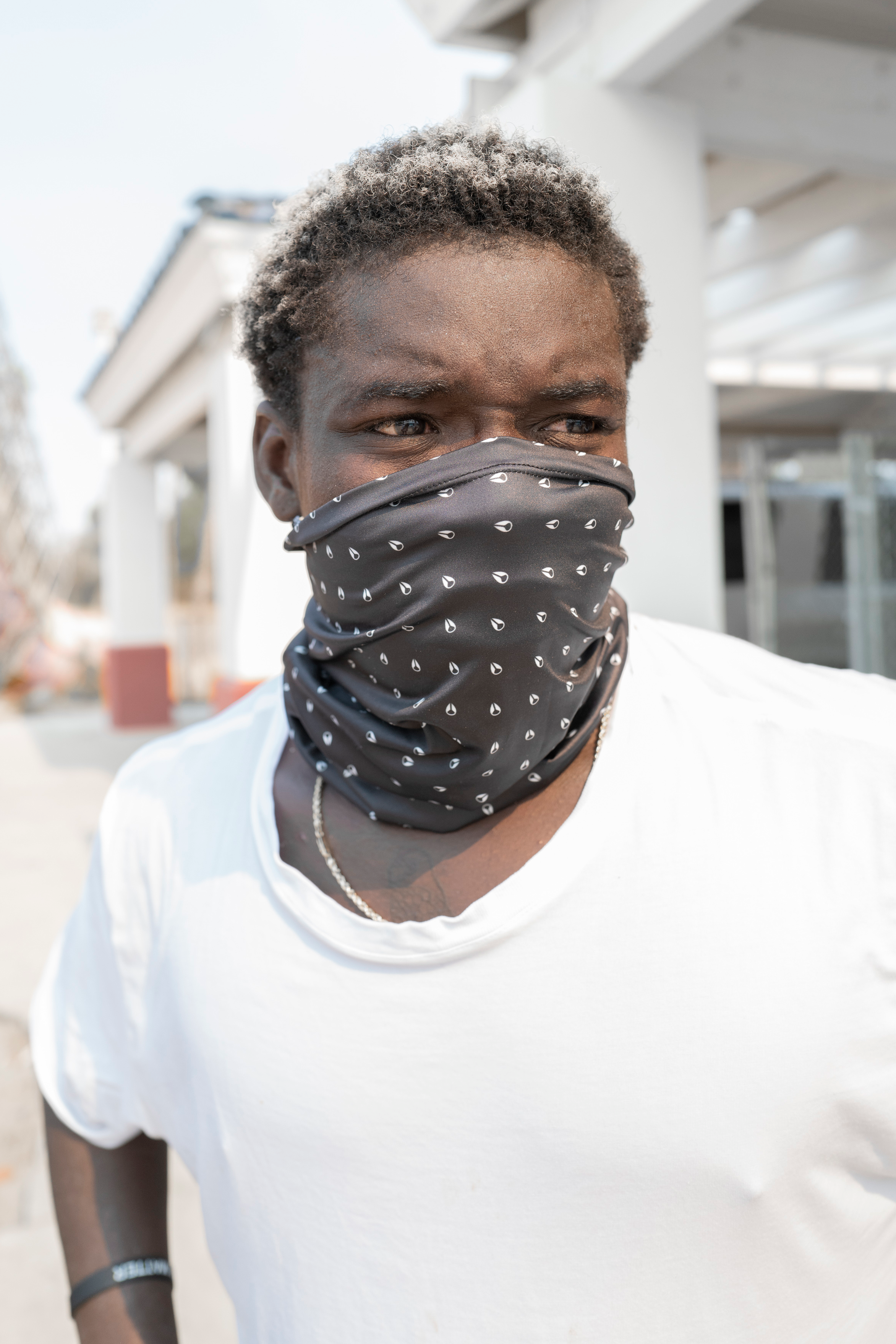 Black & White Silo Neck Gaiter - Lightweight Face Cover for Outdoor Sports, Hiking, Cycling & Winter Protection