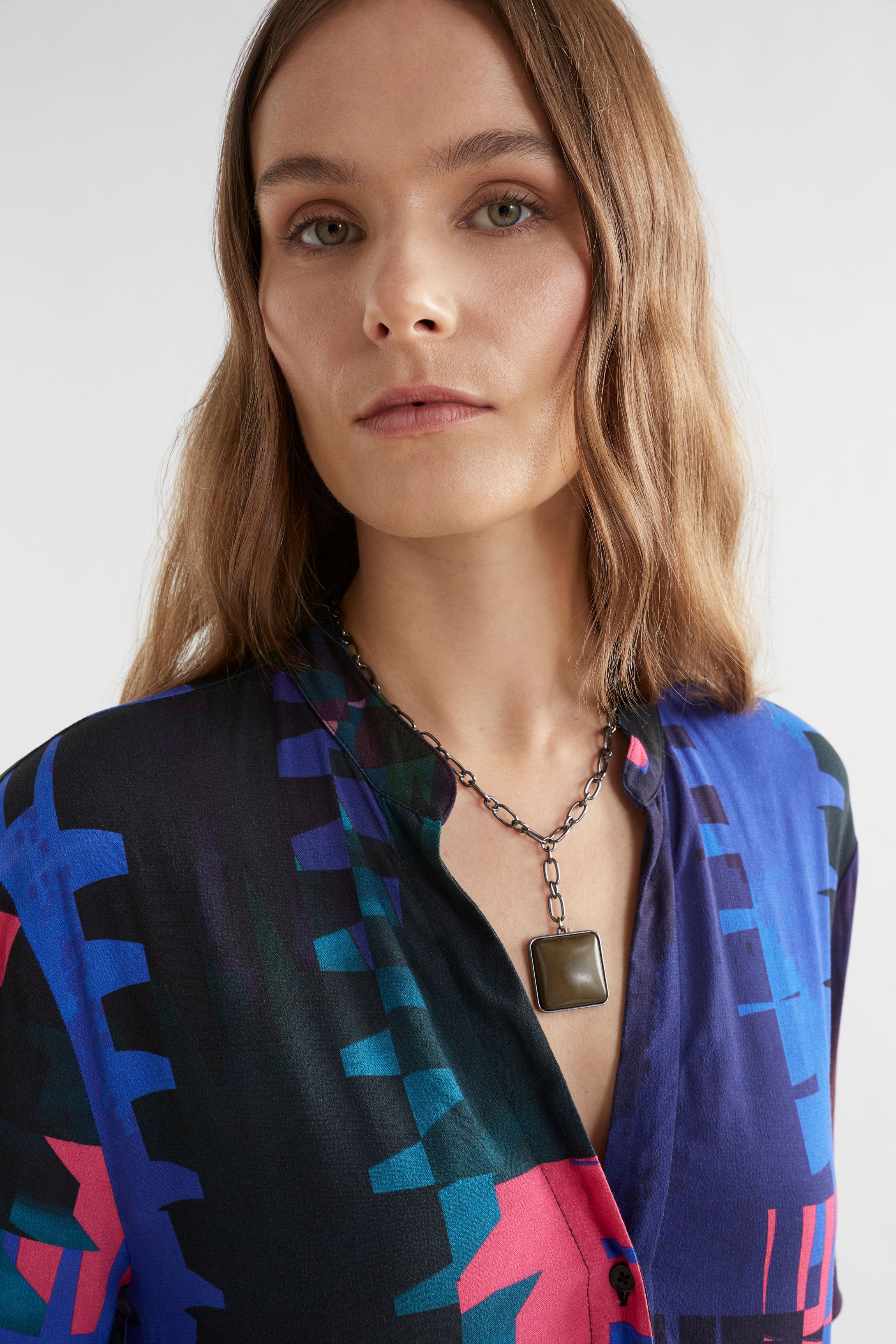 Viiri Necklace - Elegant & Stylish Women's Jewelry for Everyday Wear | Perfect for Parties, Weddings & Gifts