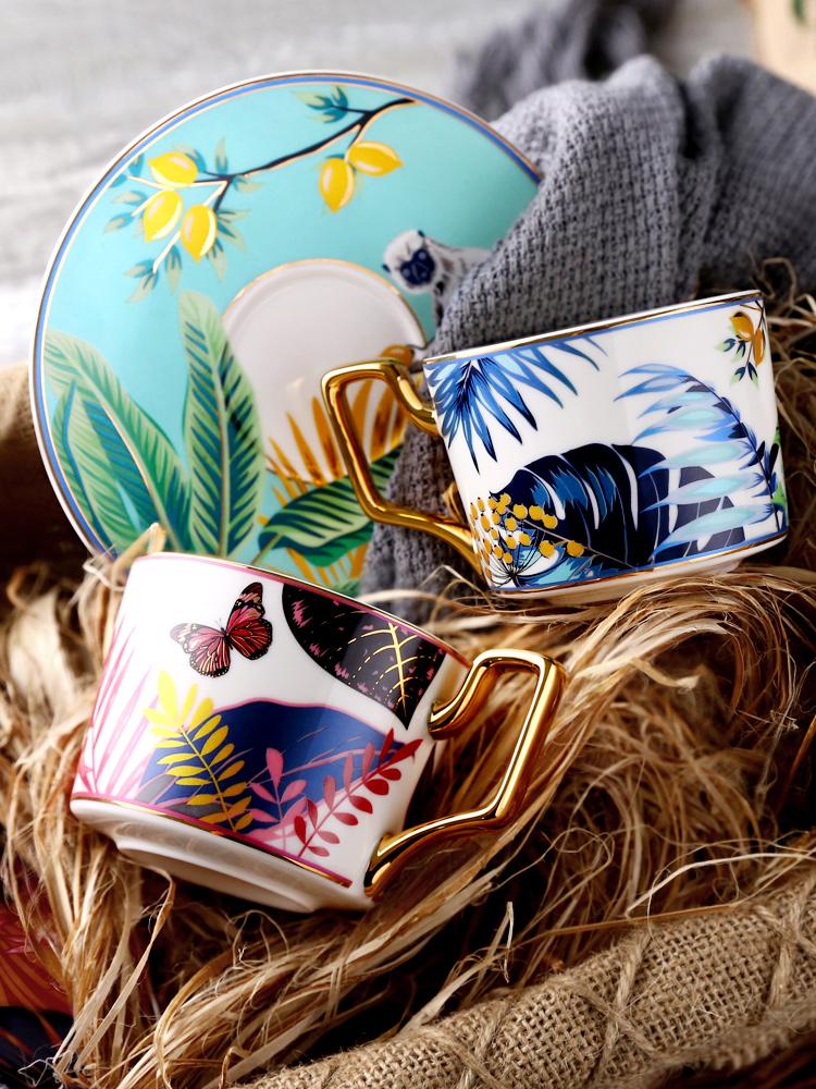 Premium Porcelain Coffee Cups with Gold Trim - Elegant Tea Cups and Saucers Set in Jungle Animal Design, Includes Gift Box for Perfect Gifting - Ideal for Home, Office, and Cafe Use