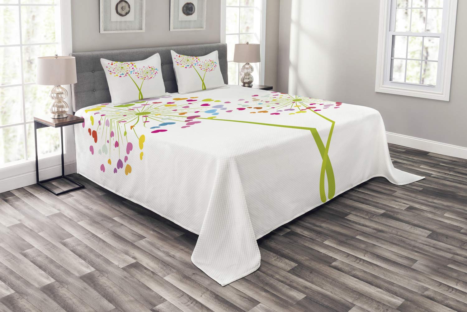 Ambesonne Floral Bedspread Set - King Size 3-Piece Dandelion Flower Heart-Shaped Petals Bedding with 2 Pillow Shams | Romantic Valentine's Decor for Master Bedroom, Guest Room & Spring Home Decor