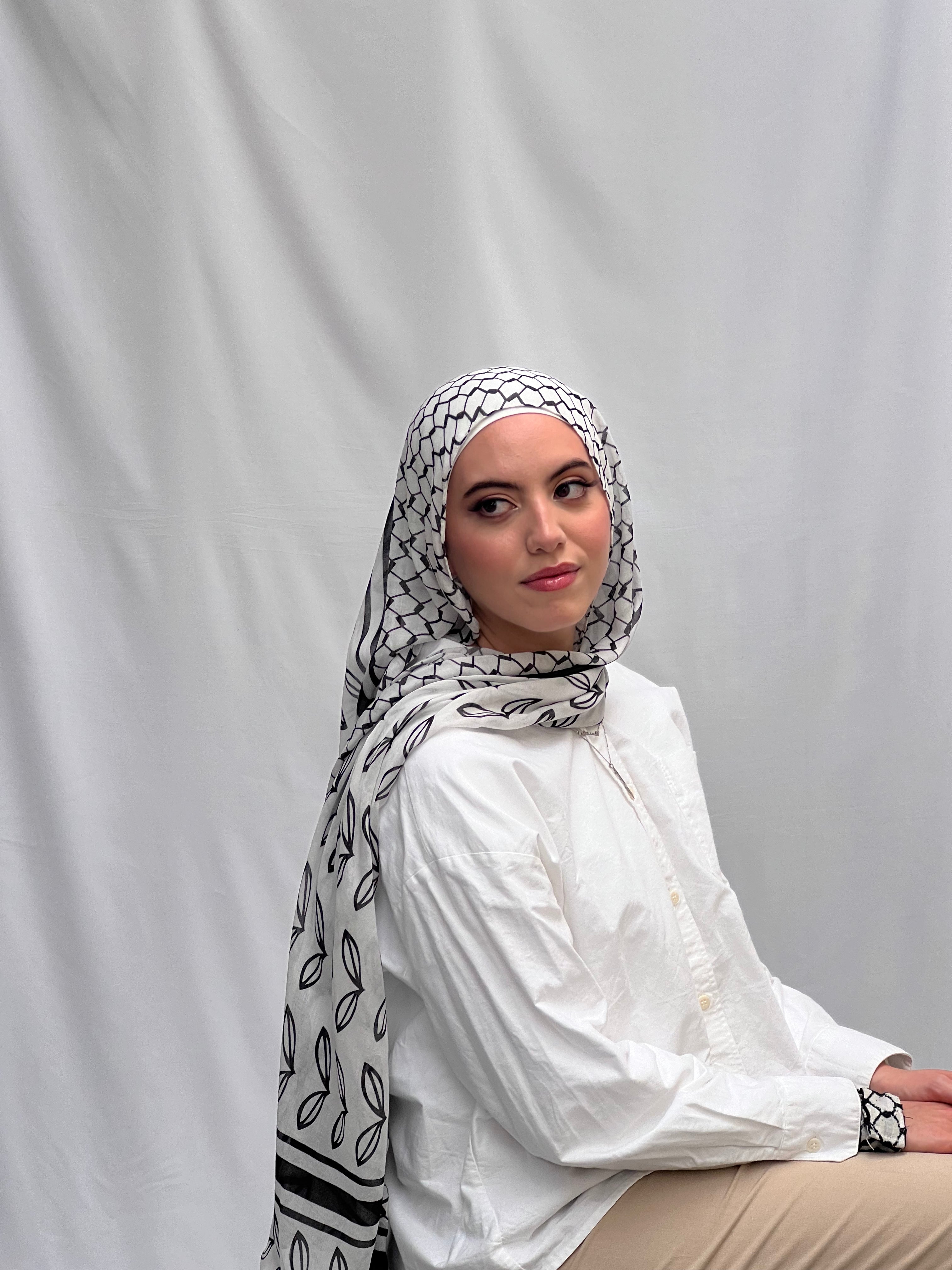 Stylish Kufiya Inspired Hijab - Classic Islamic Scarf for Women - Perfect for Daily Wear, Prayer, and Modest Fashion