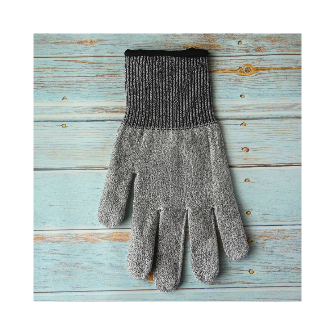 Cut Resistant Gloves for Kitchen & Cooking - Microplane Stainless Steel Mesh Safety Gloves (Size M/L) - Perfect for Slicing, Chopping & Food Prep