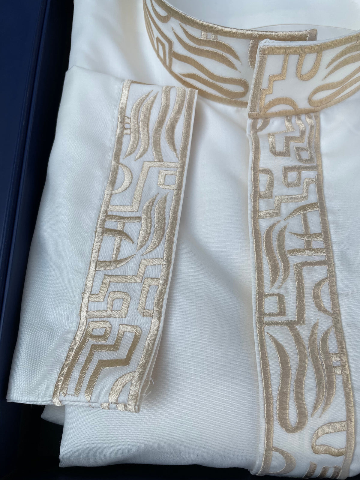 Premium Men's White Saudi Thobe with Gold Embroidery - Traditional Arabic Robe for Eid, Wedding & Special Occasions