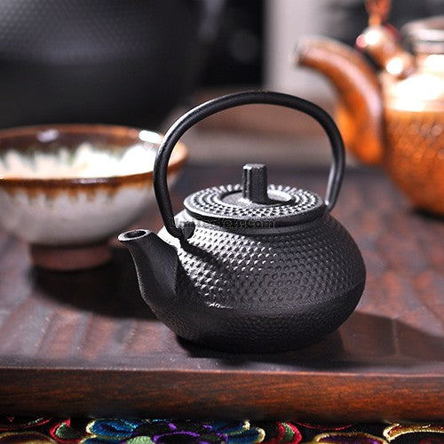 Japanese Cast Iron Miniature Teapot - Authentic Tetsubin Style for Tea Brewing | Perfect for Matcha, Sencha & Herbal Teas | Great Gift for Tea Lovers & Home Decor